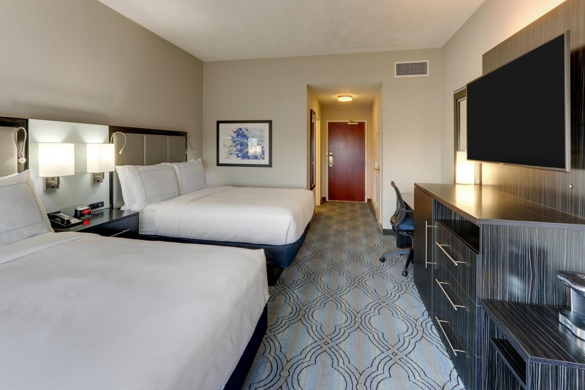 DoubleTree by Hilton St. Louis Forest Park photo 39