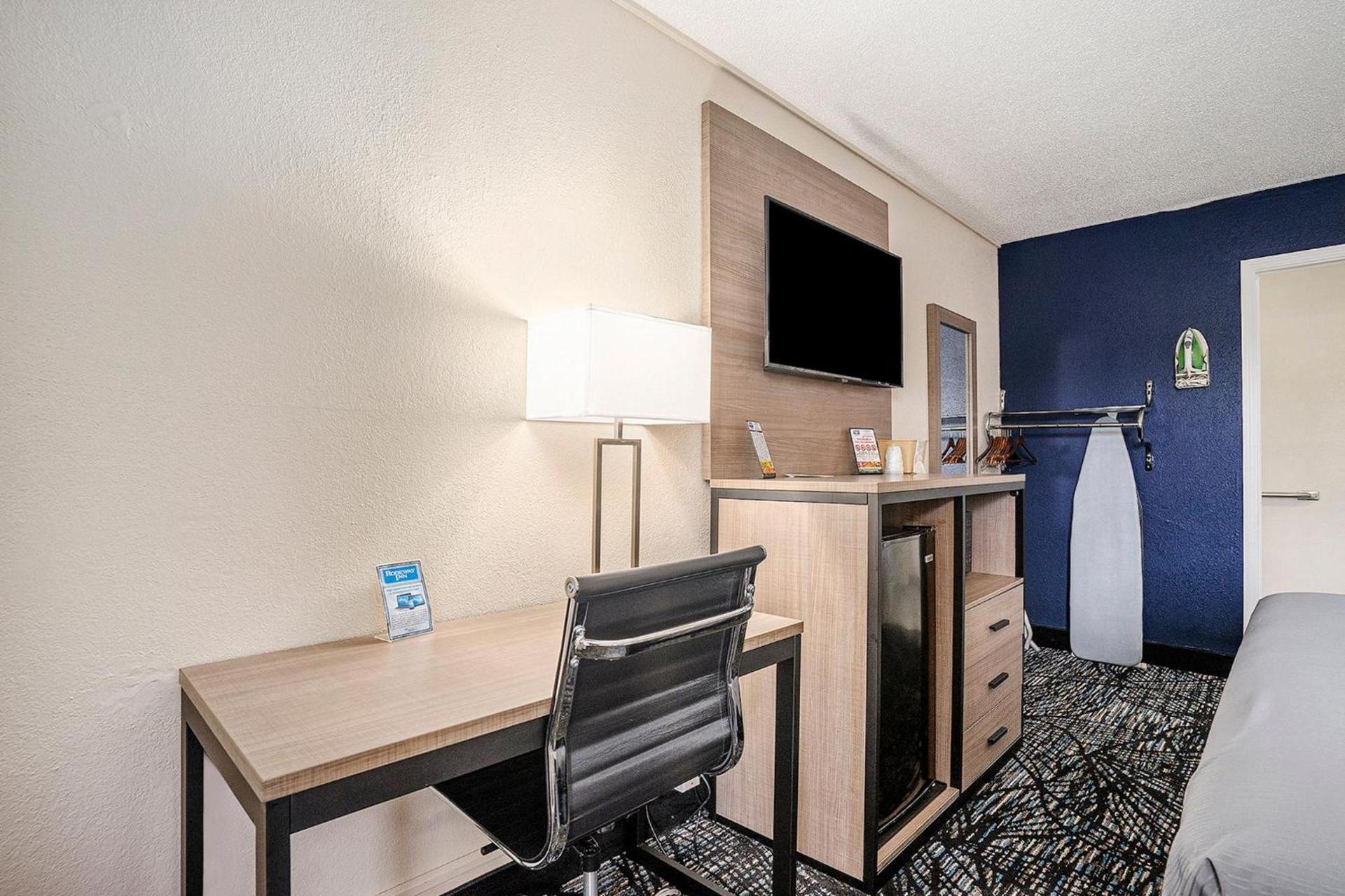 Rodeway Inn Grand Haven photo 51