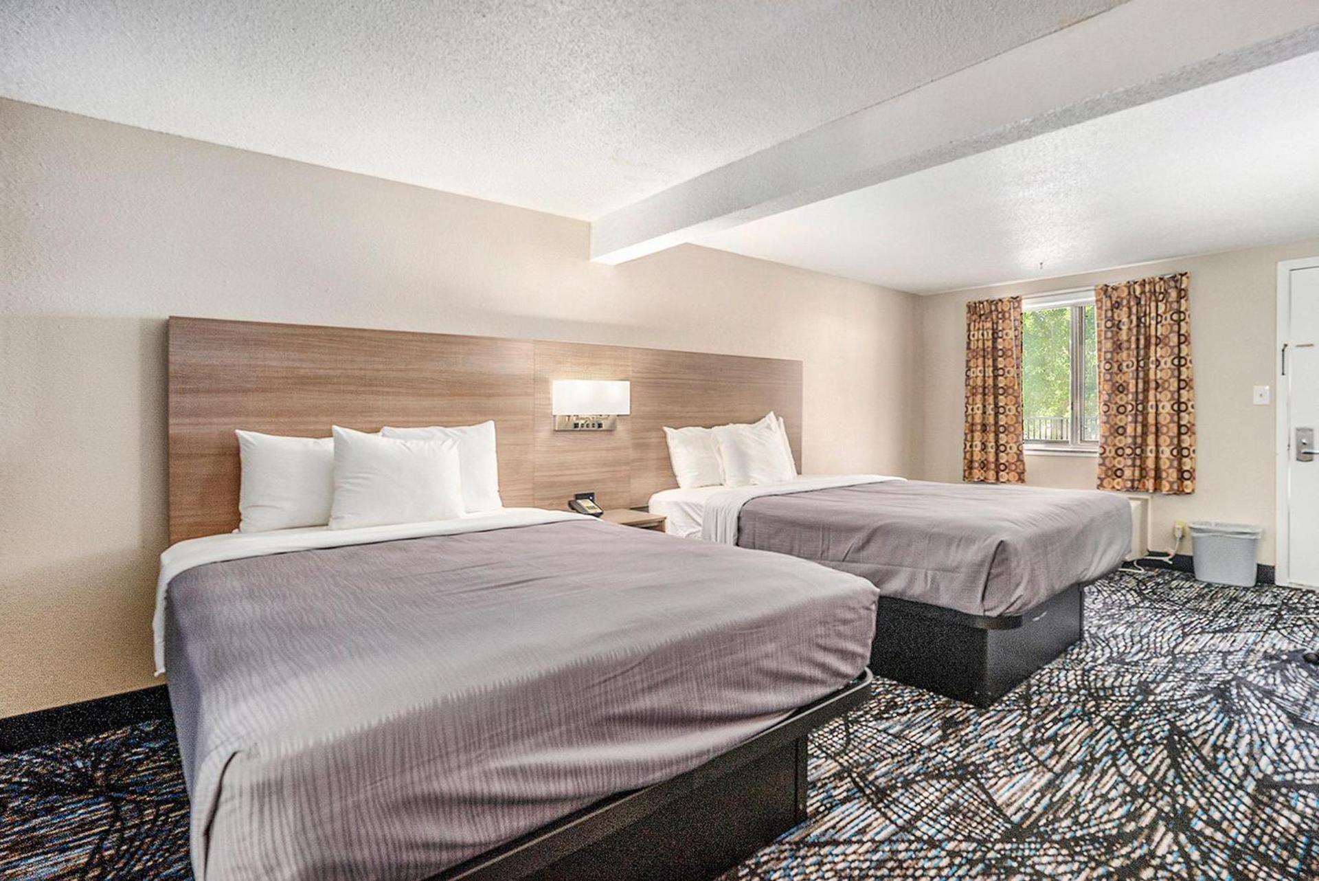 Rodeway Inn Grand Haven photo 68