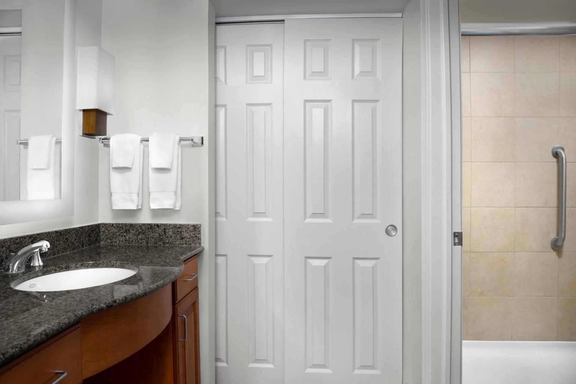 Homewood Suites by Hilton Omaha - Downtown photo 5