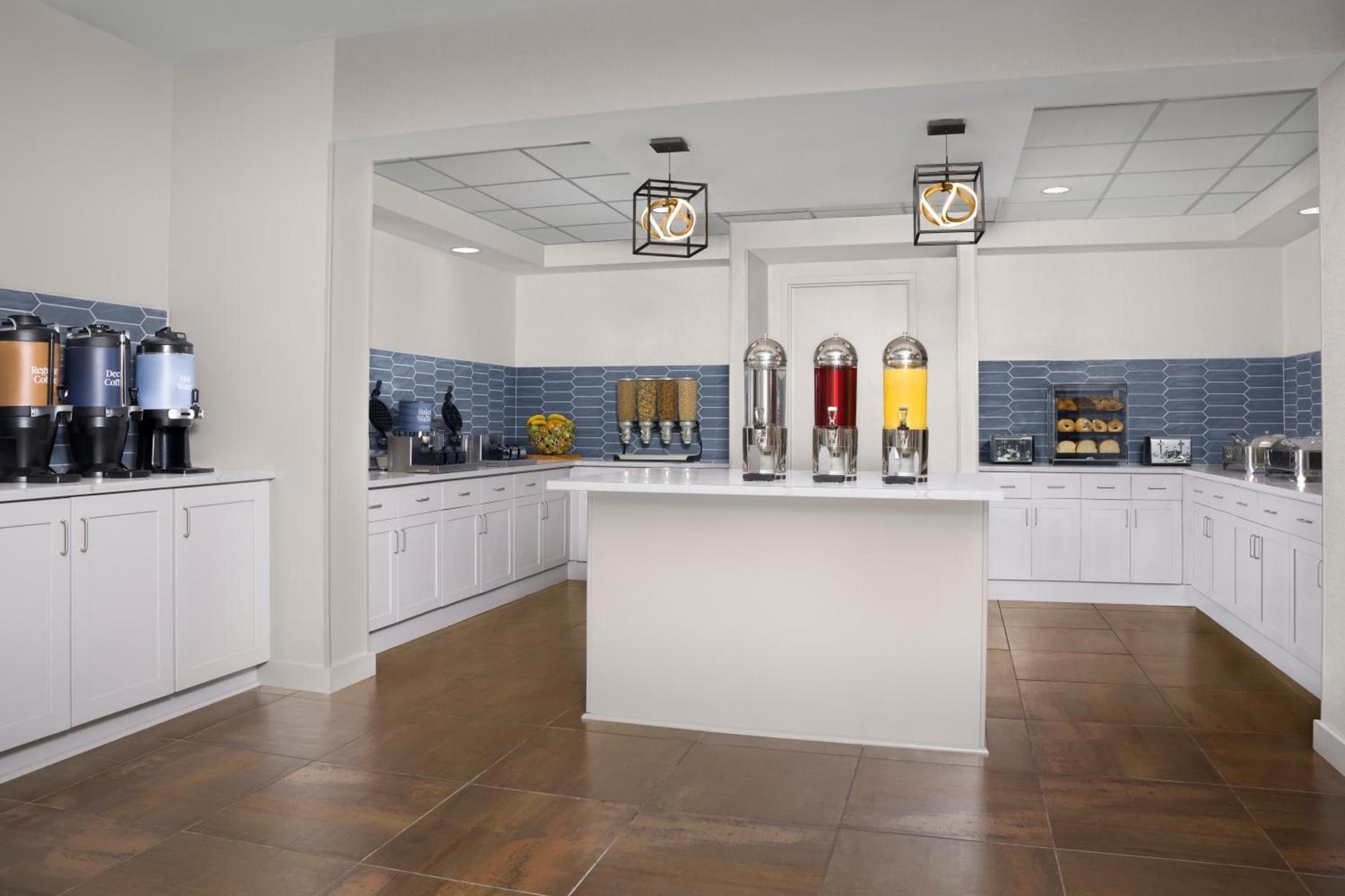 Homewood Suites by Hilton Omaha - Downtown photo 13