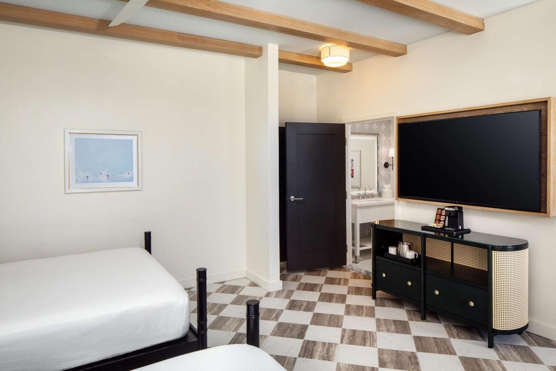 Casa Marina Key West, Curio Collection by Hilton photo 47