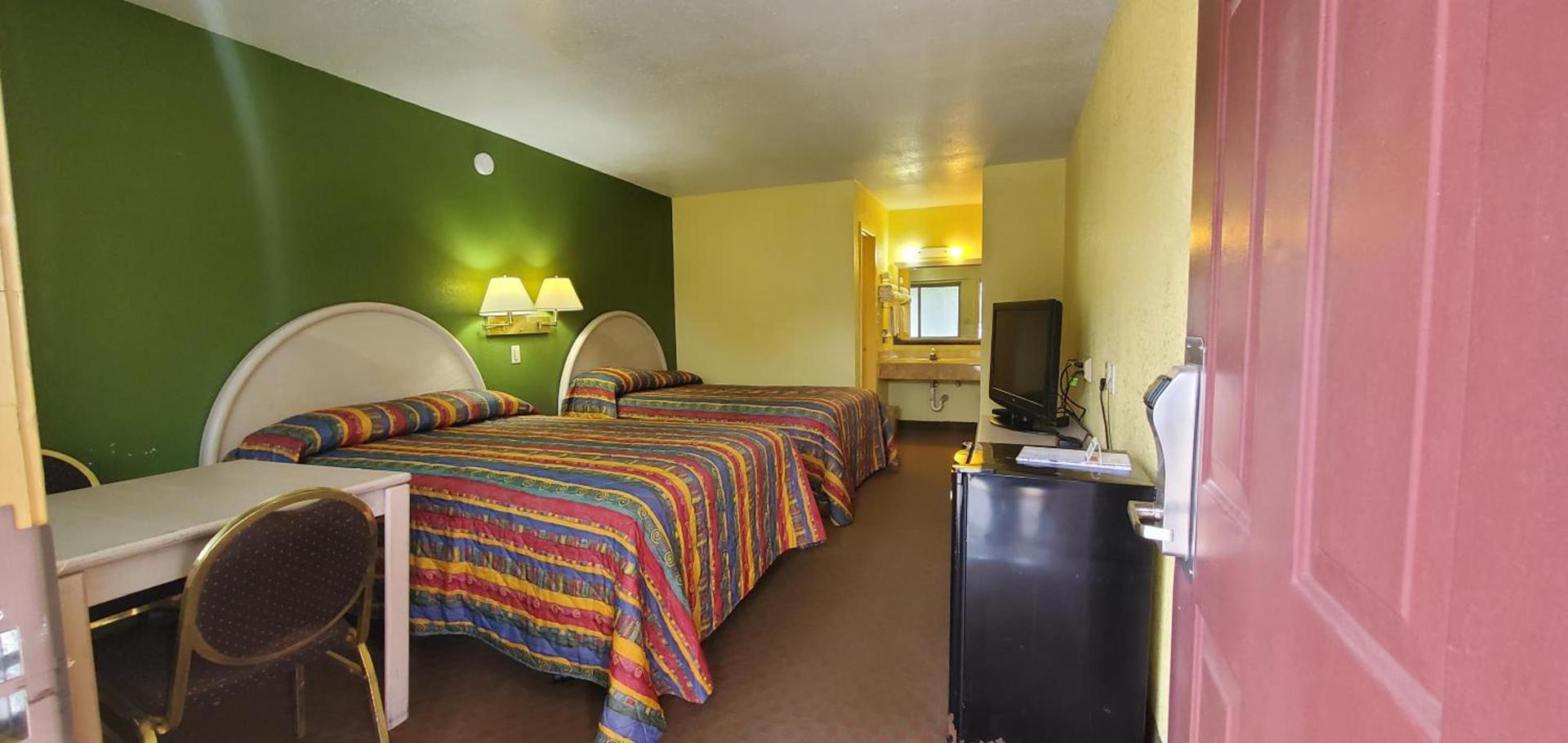 Antlers Inn photo 2