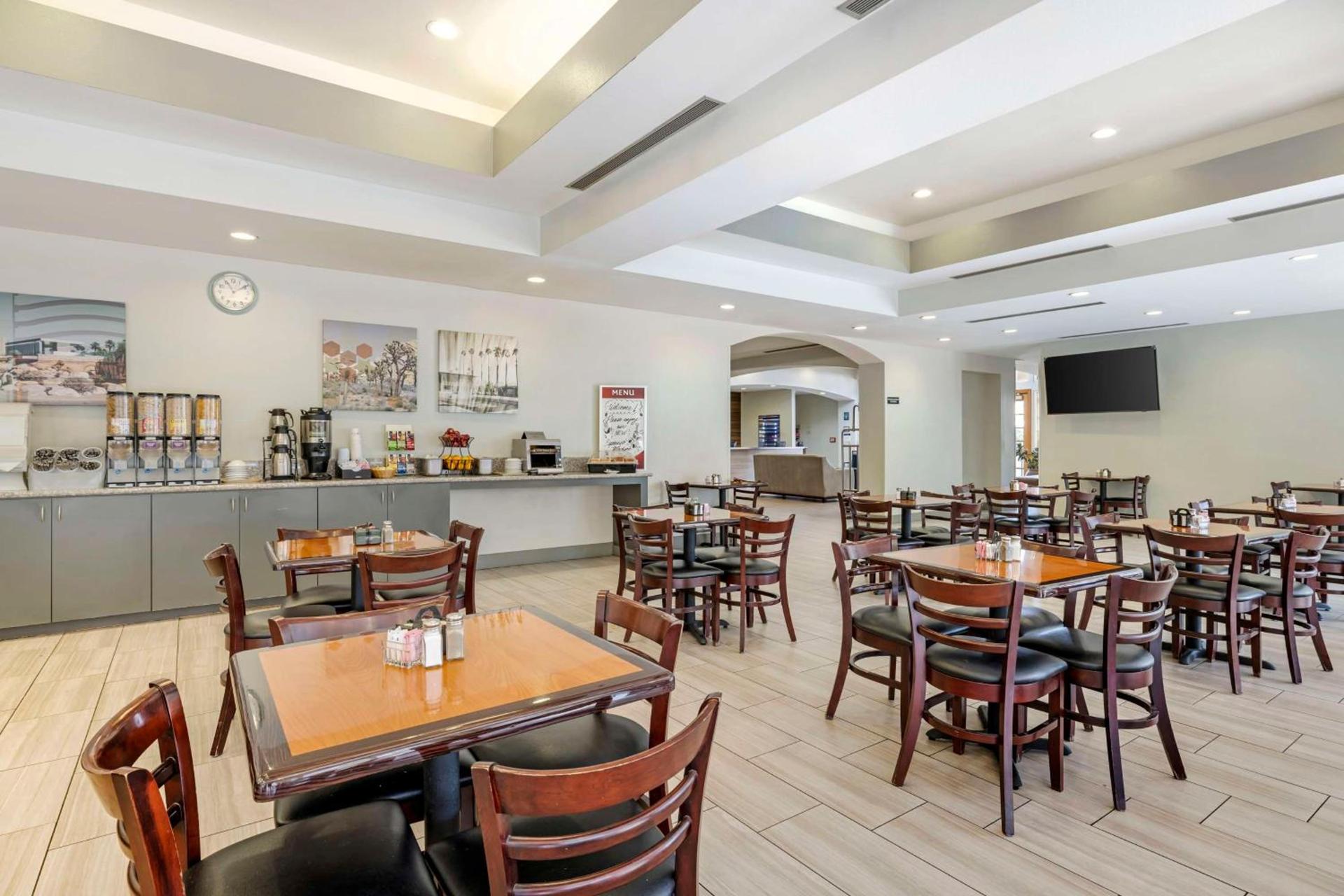 Best Western Plus Palm Desert Resort photo 10