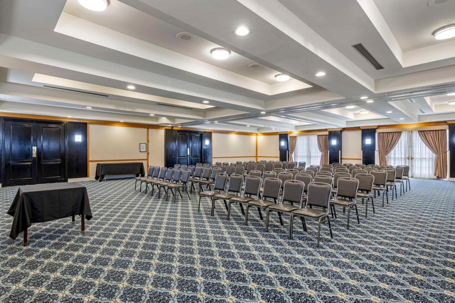Best Western Plus Palm Desert Resort photo 16