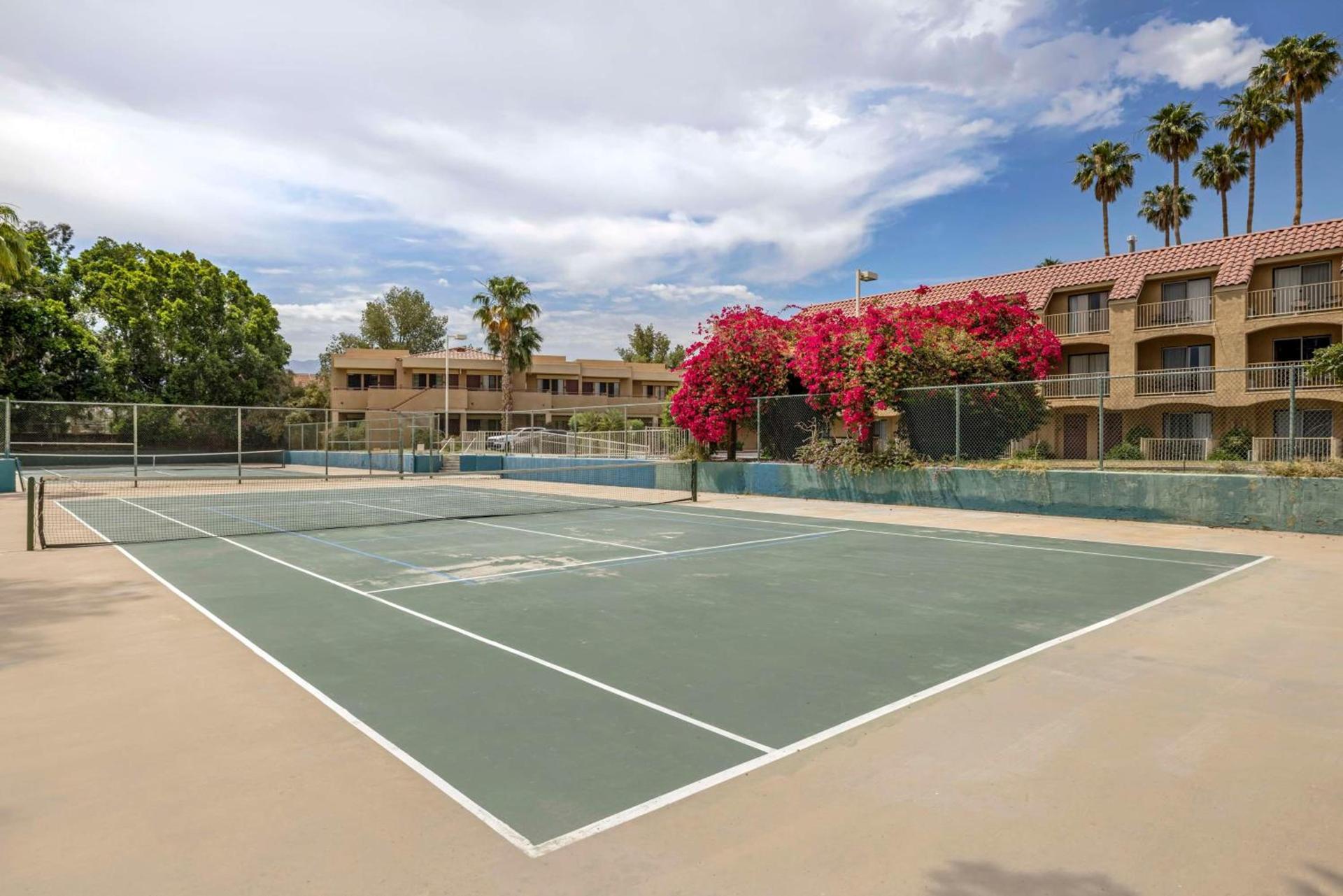 Best Western Plus Palm Desert Resort photo 7