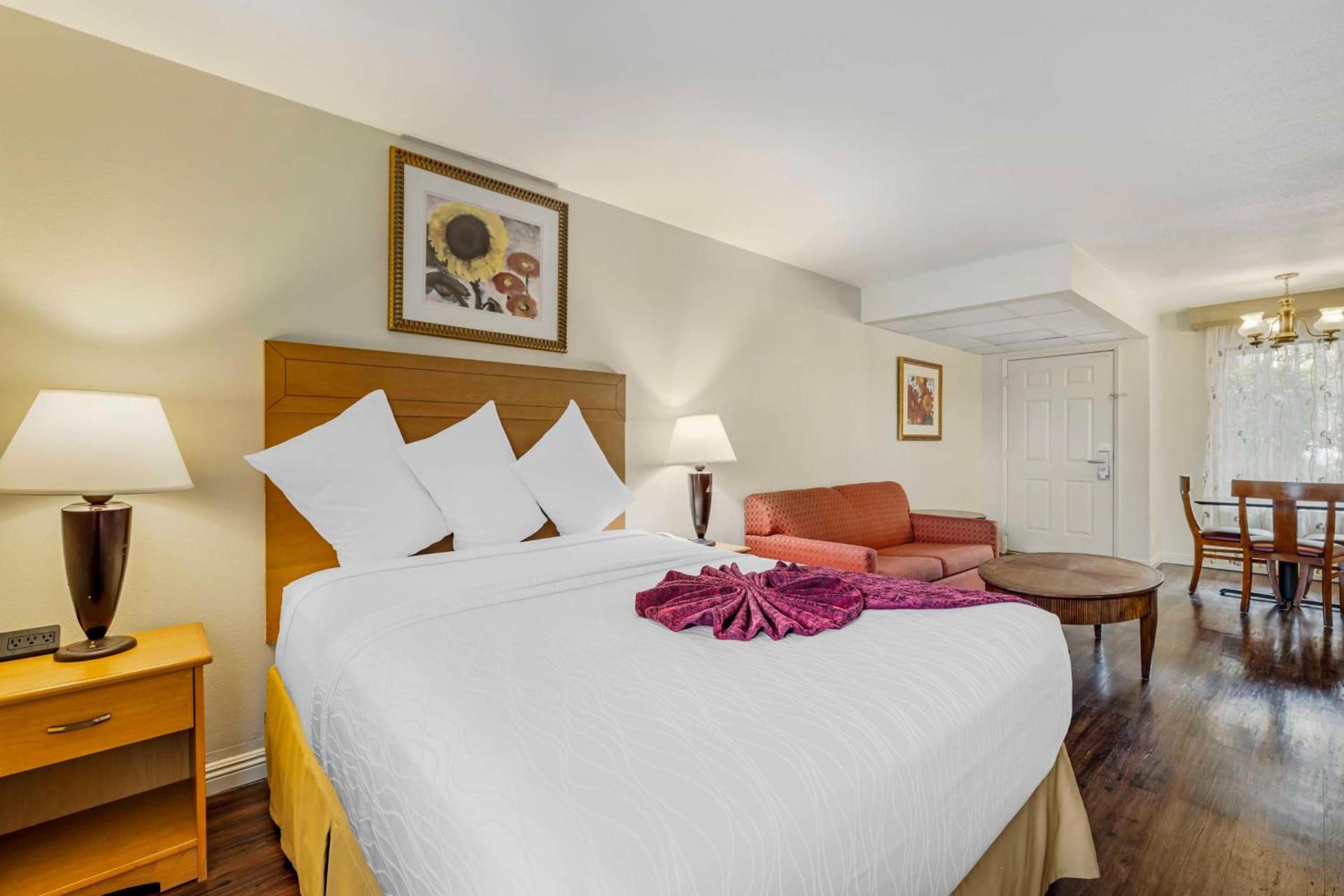 Best Western Plus Palm Desert Resort photo 23