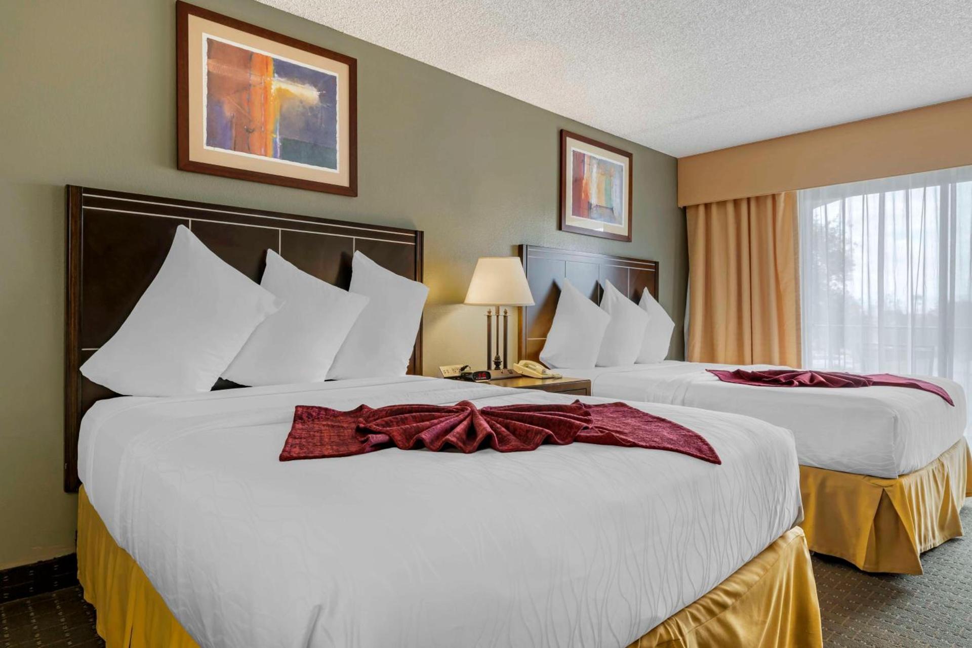 Best Western Plus Palm Desert Resort photo 26