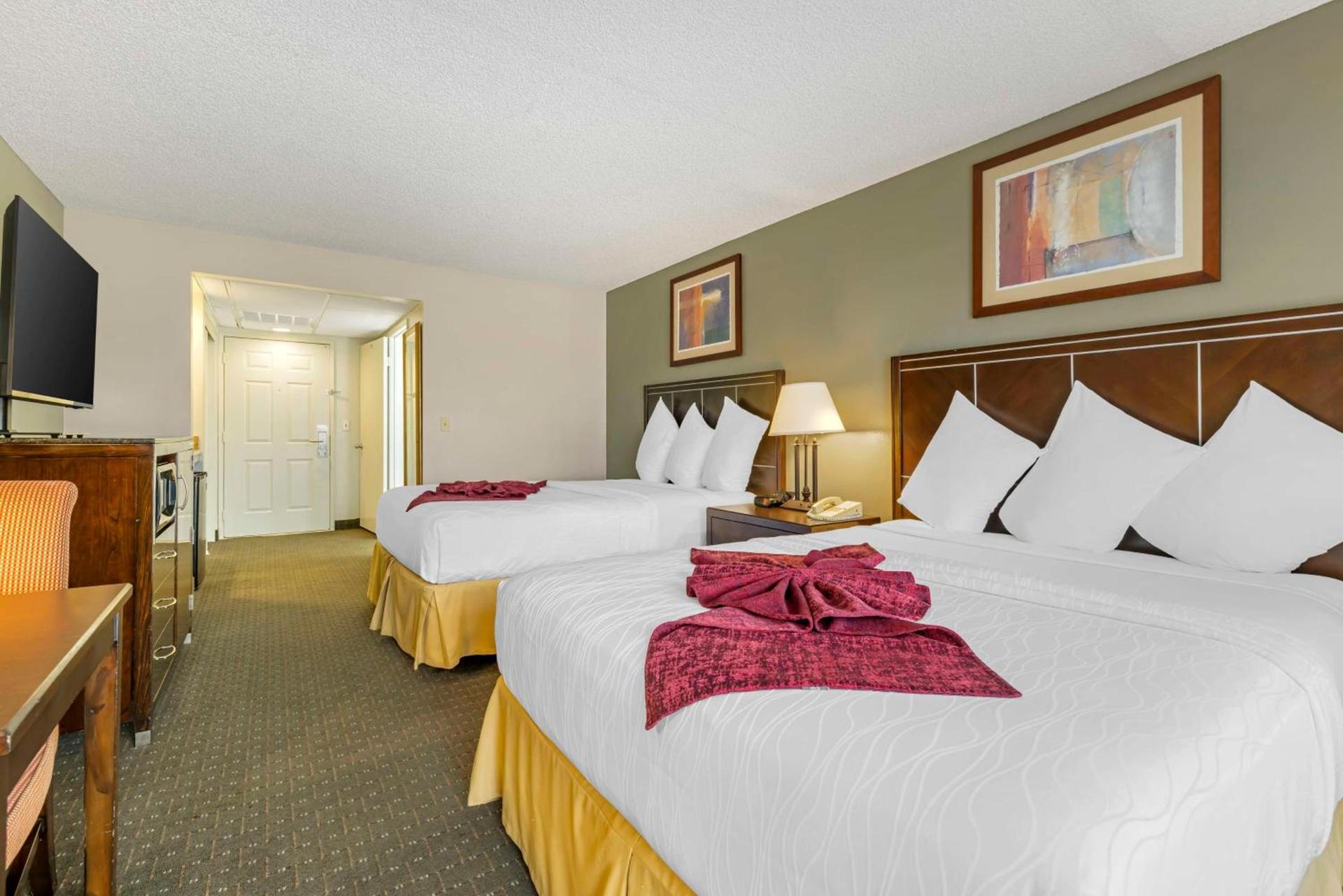 Best Western Plus Palm Desert Resort photo 27