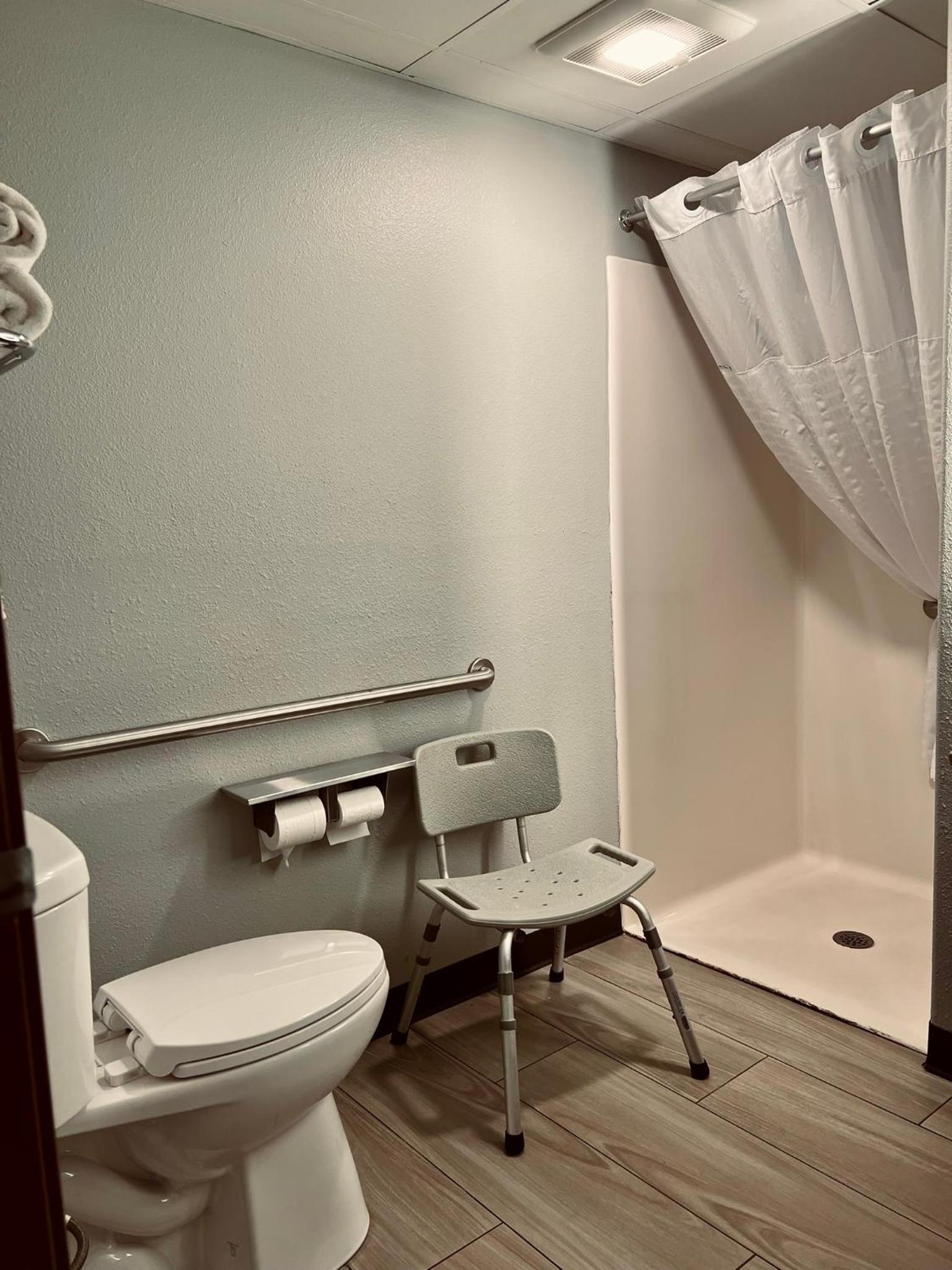 AmericInn by Wyndham Beaver Dam photo 14