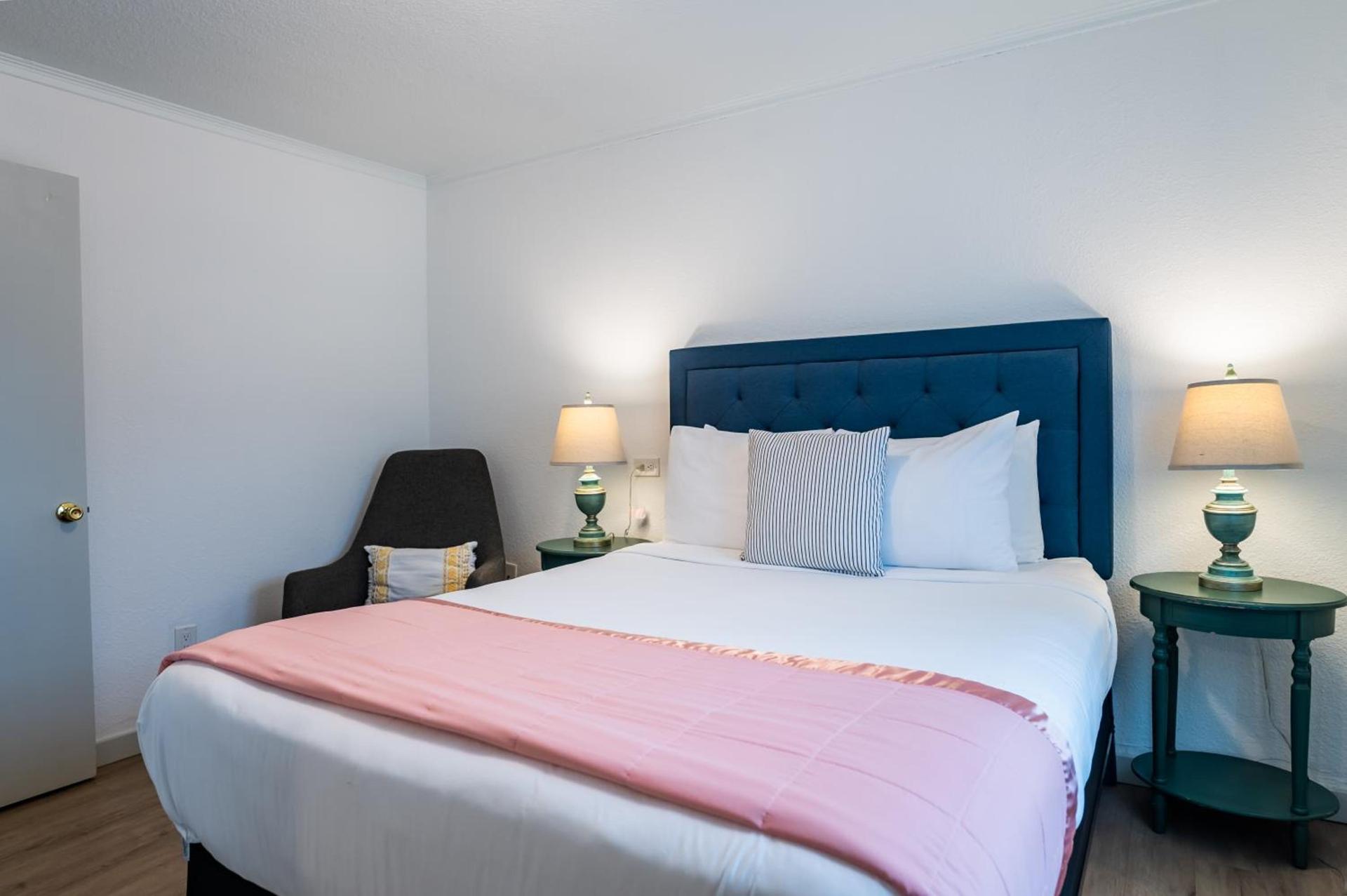 Inn at Haystack Rock photo 59