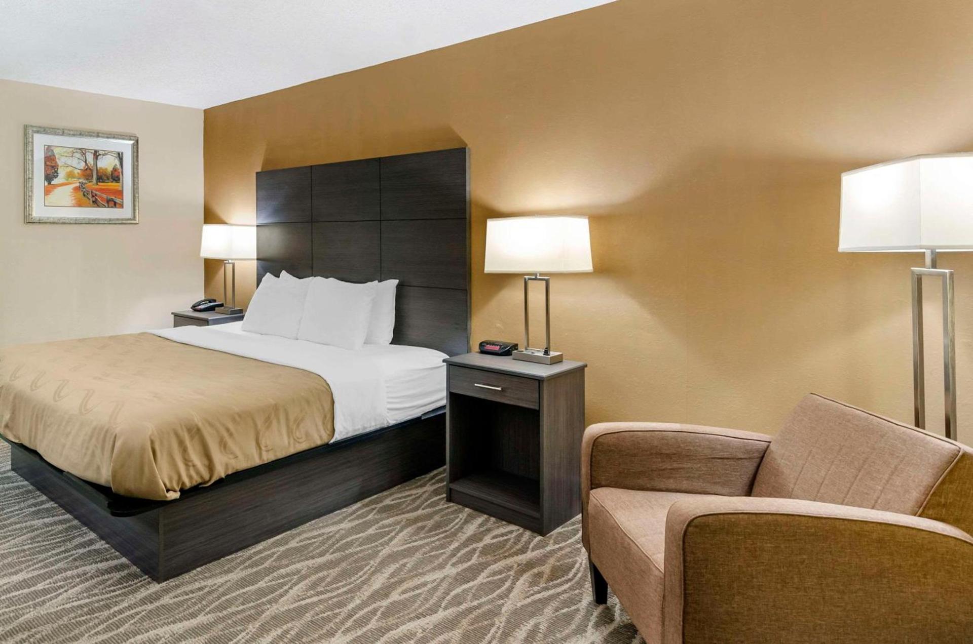 Quality Inn Hillsville photo 11