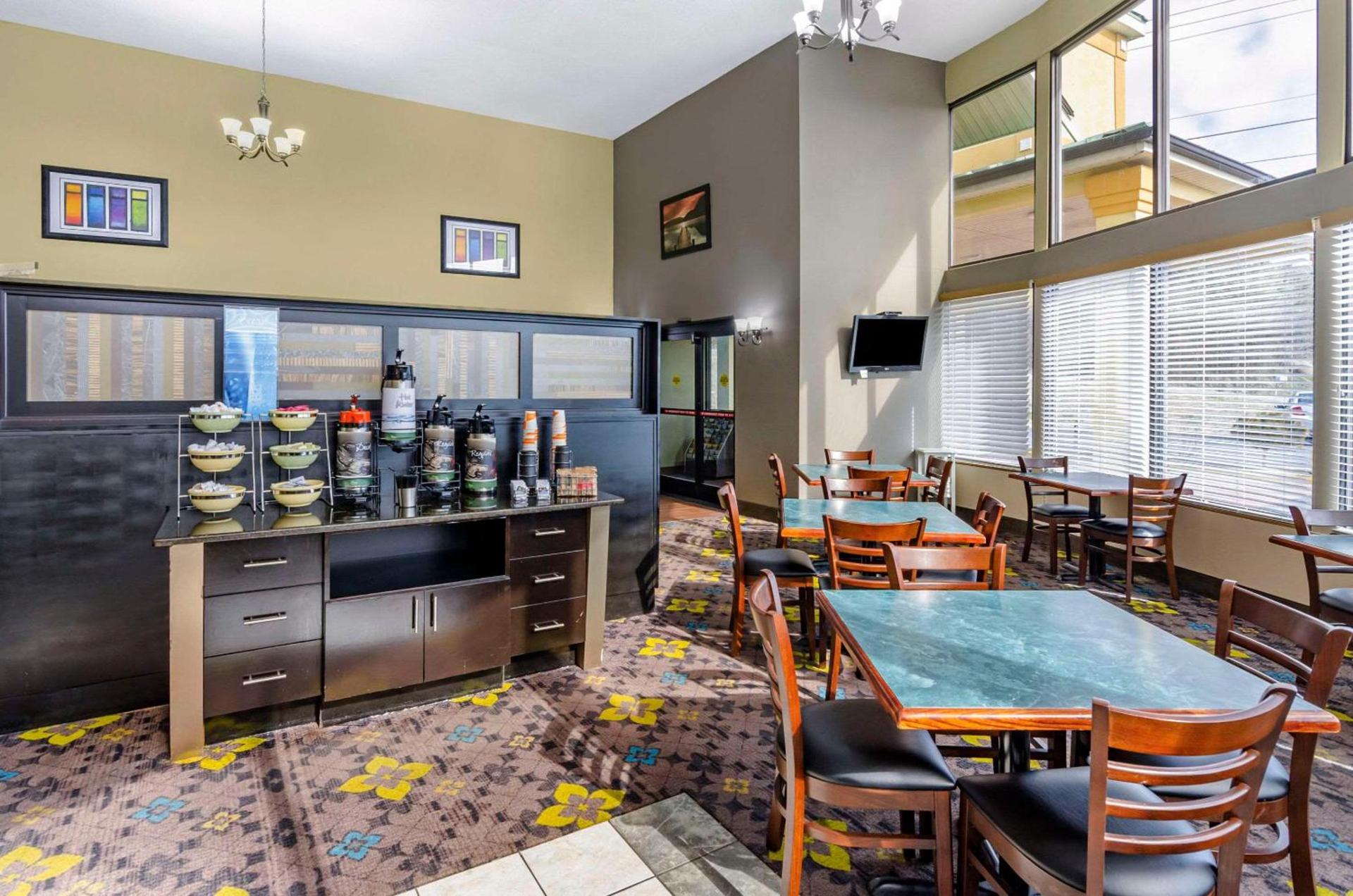 Quality Inn Hillsville photo 31