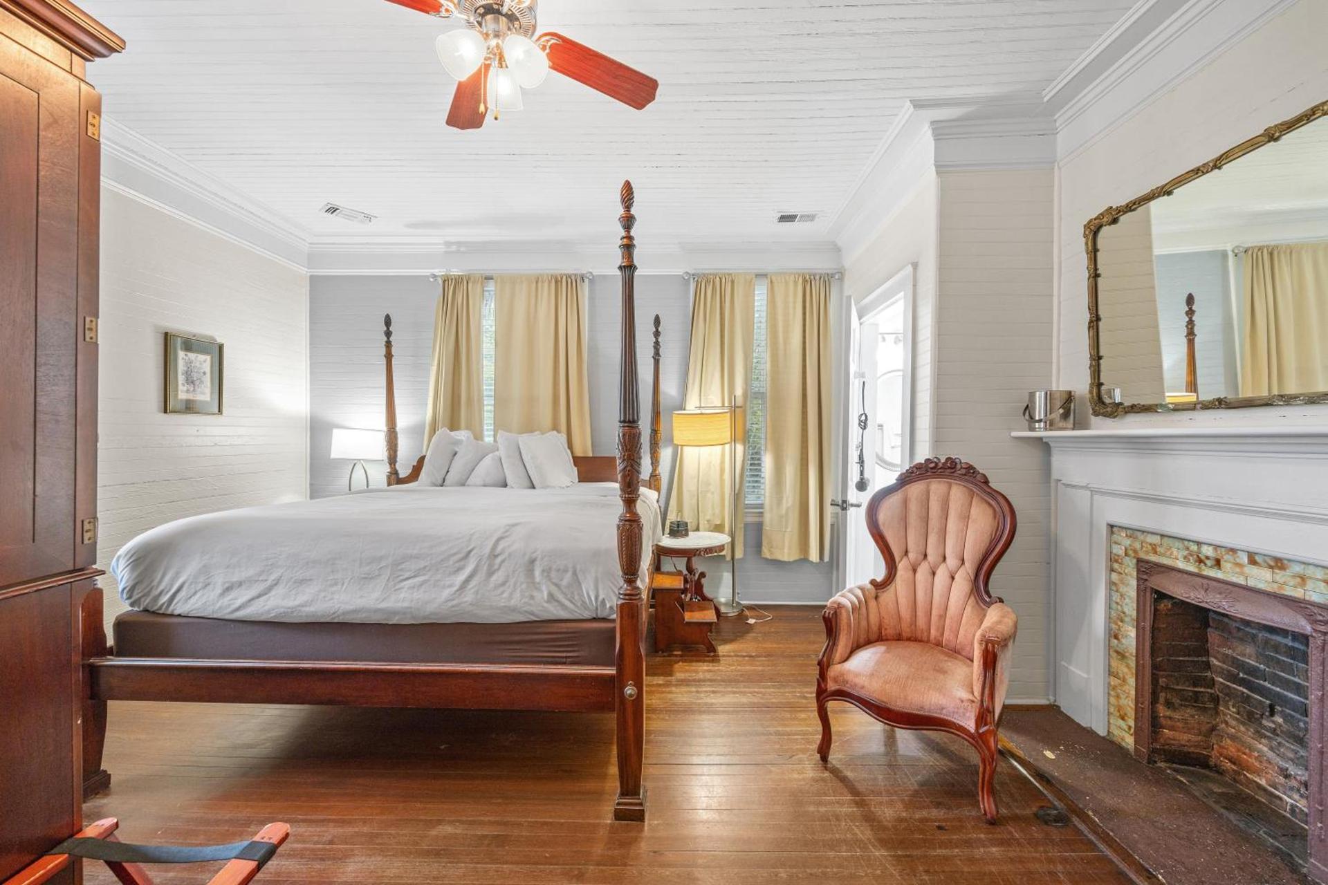 Coombs Inn & Suites photo 12