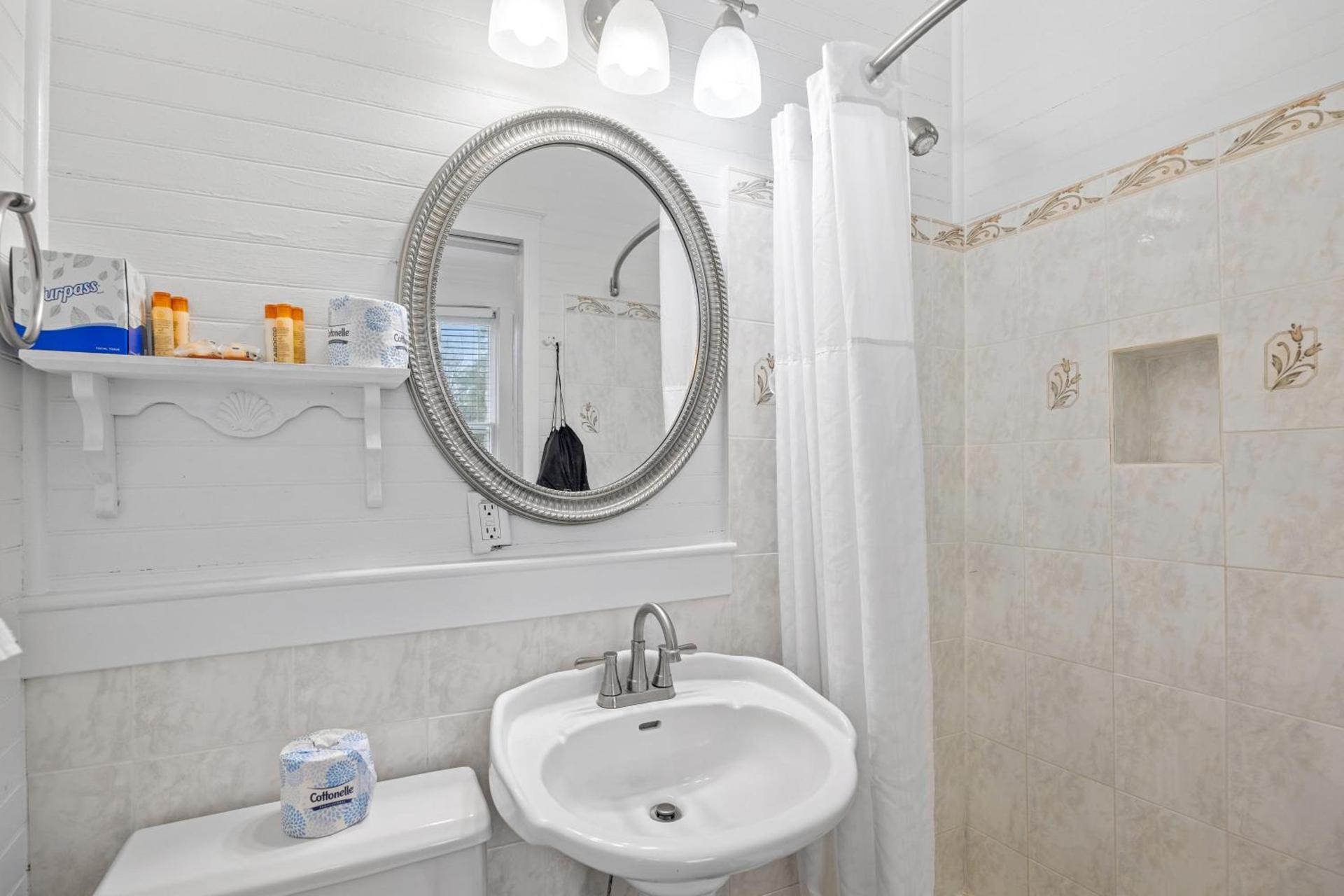 Coombs Inn & Suites photo 43