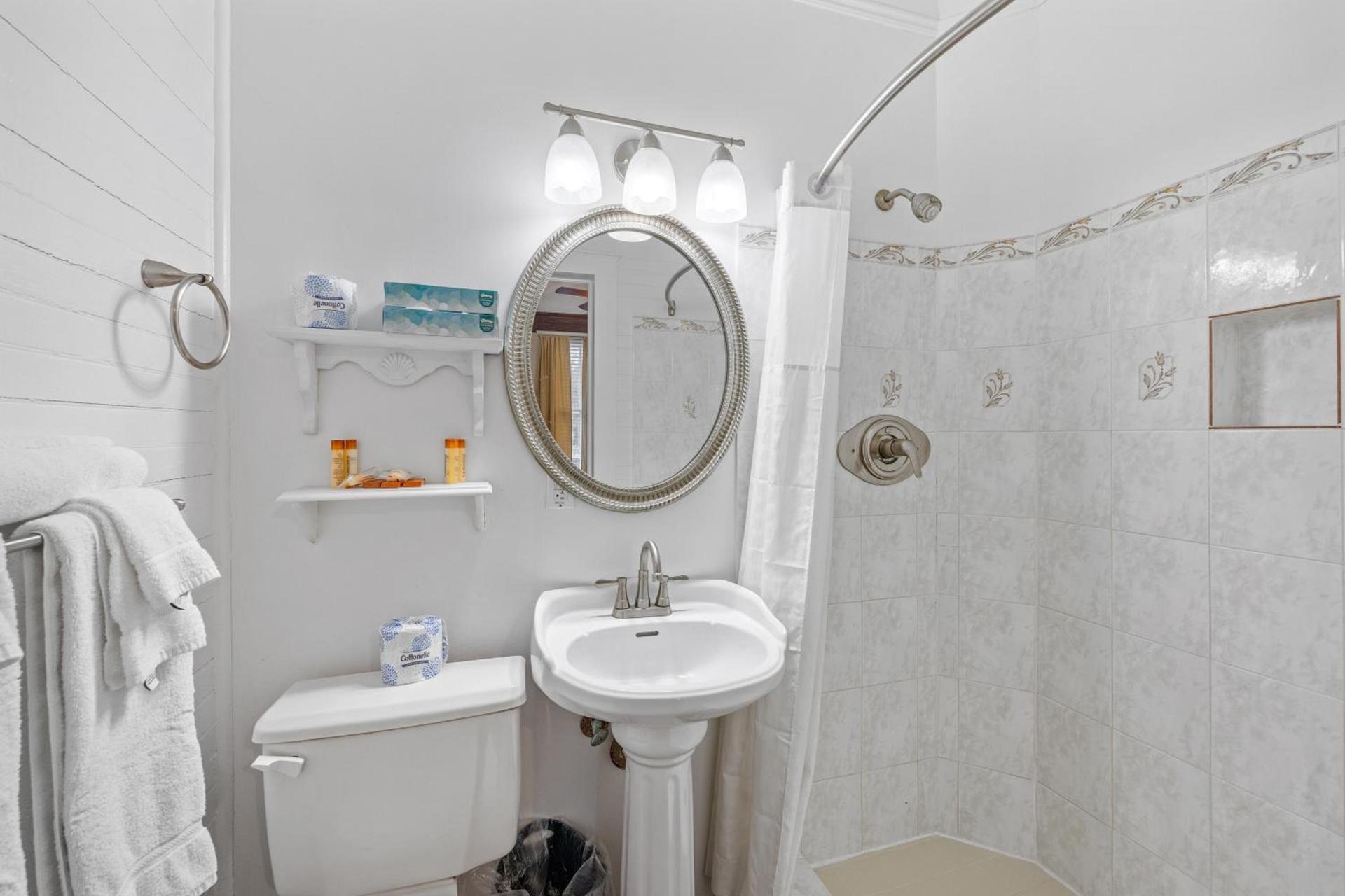Coombs Inn & Suites photo 45