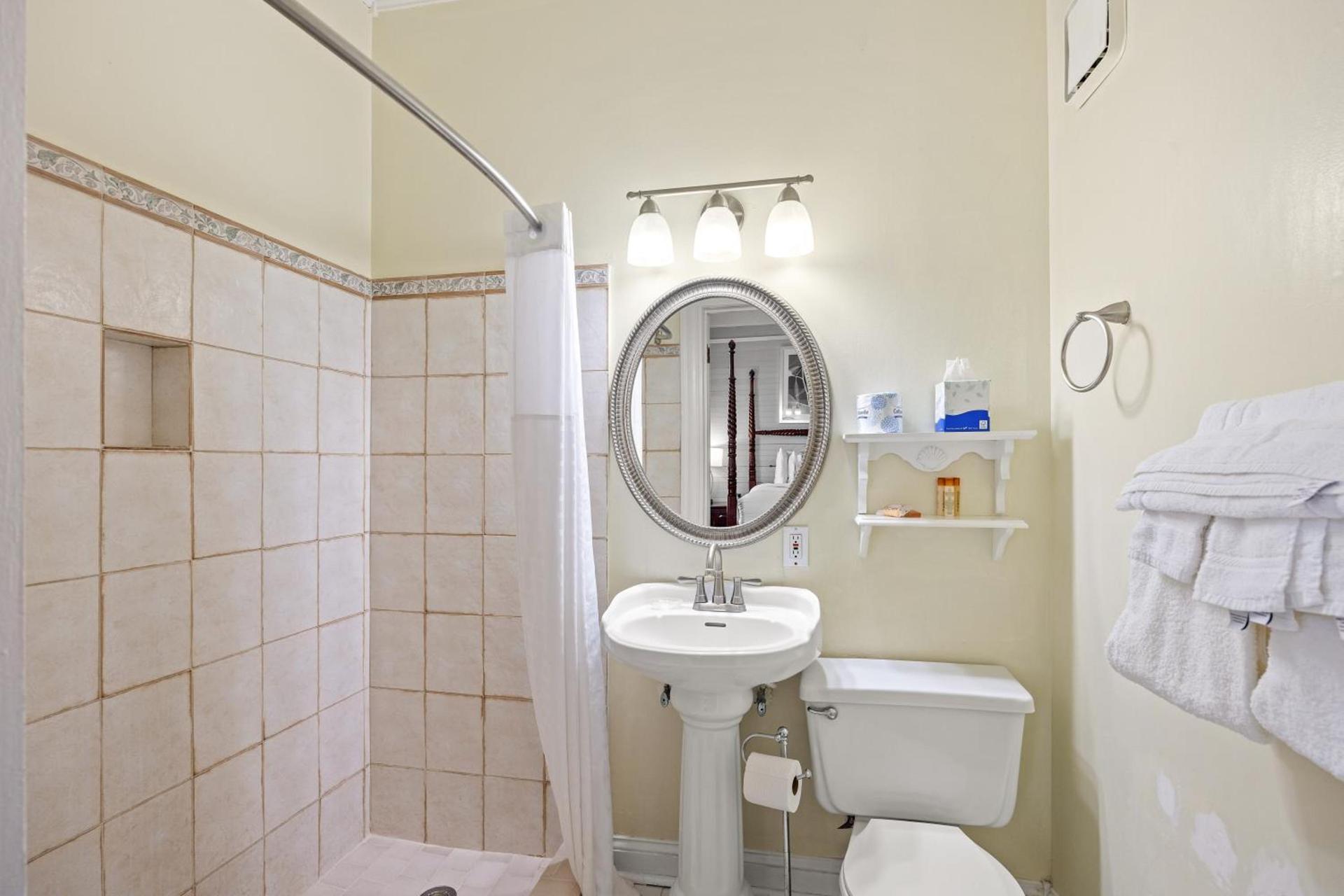 Coombs Inn & Suites photo 49