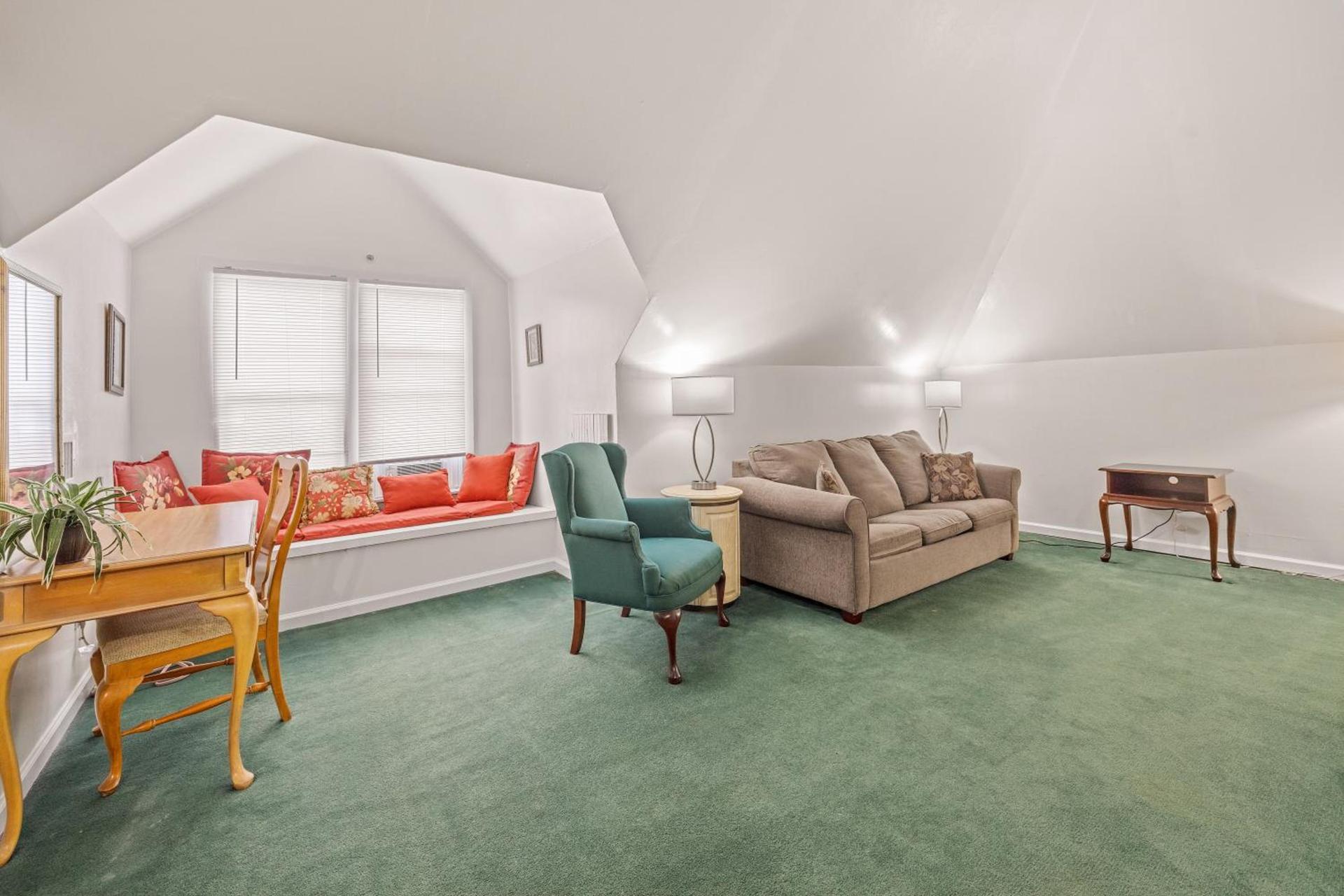 Coombs Inn & Suites photo 63