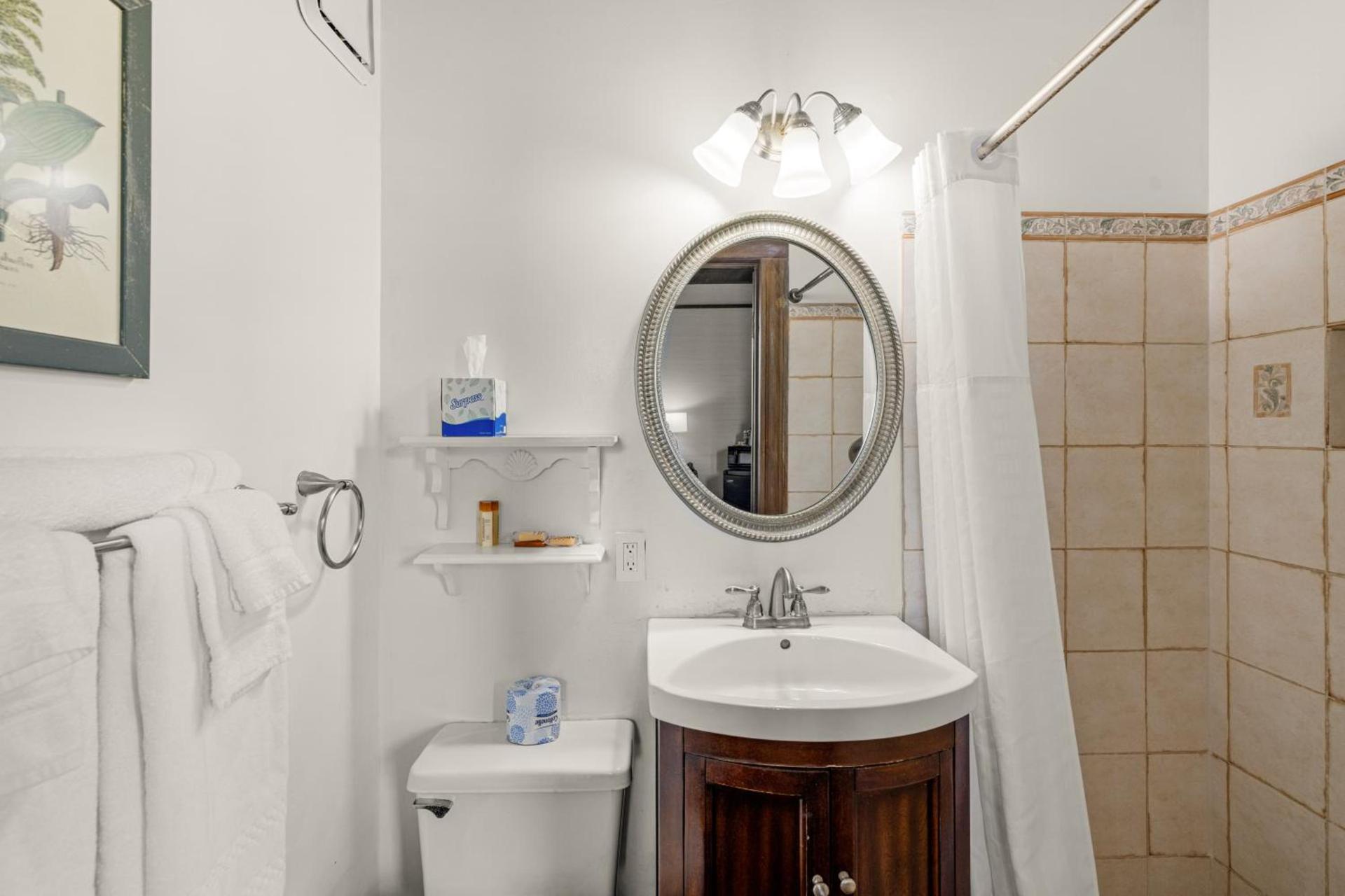 Coombs Inn & Suites photo 69