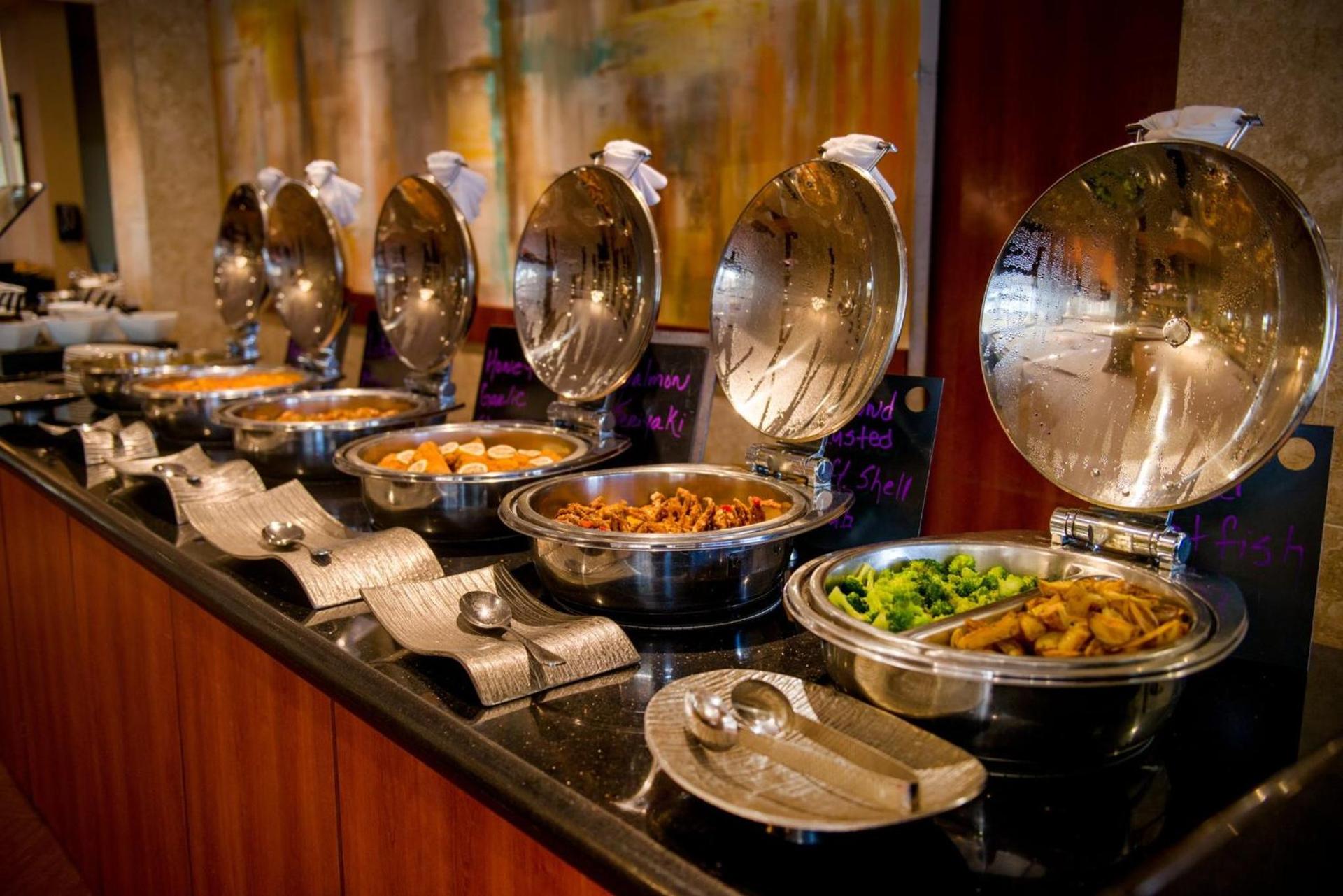 Crowne Plaza Executive Center Baton Rouge by IHG photo 64