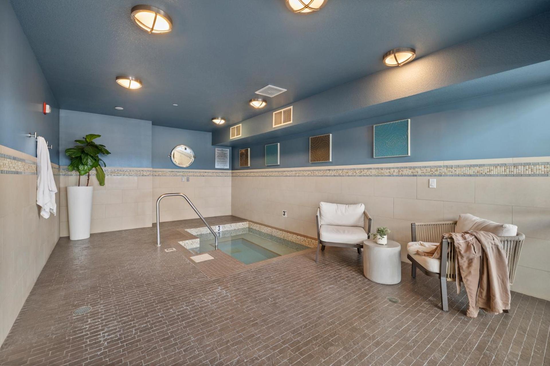 Oxford Hotel Bend photo 59