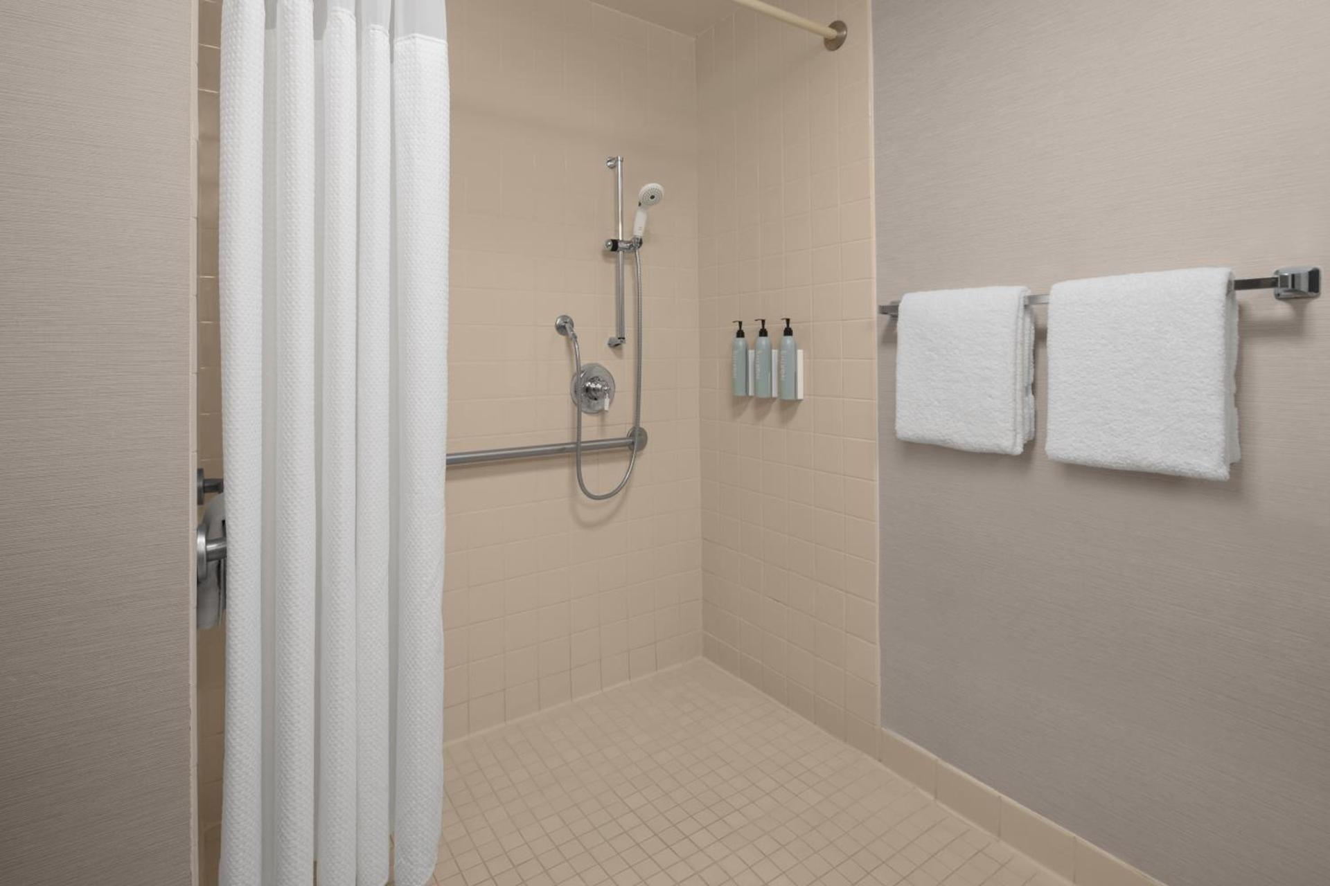 Courtyard by Marriott San Diego Central photo 33