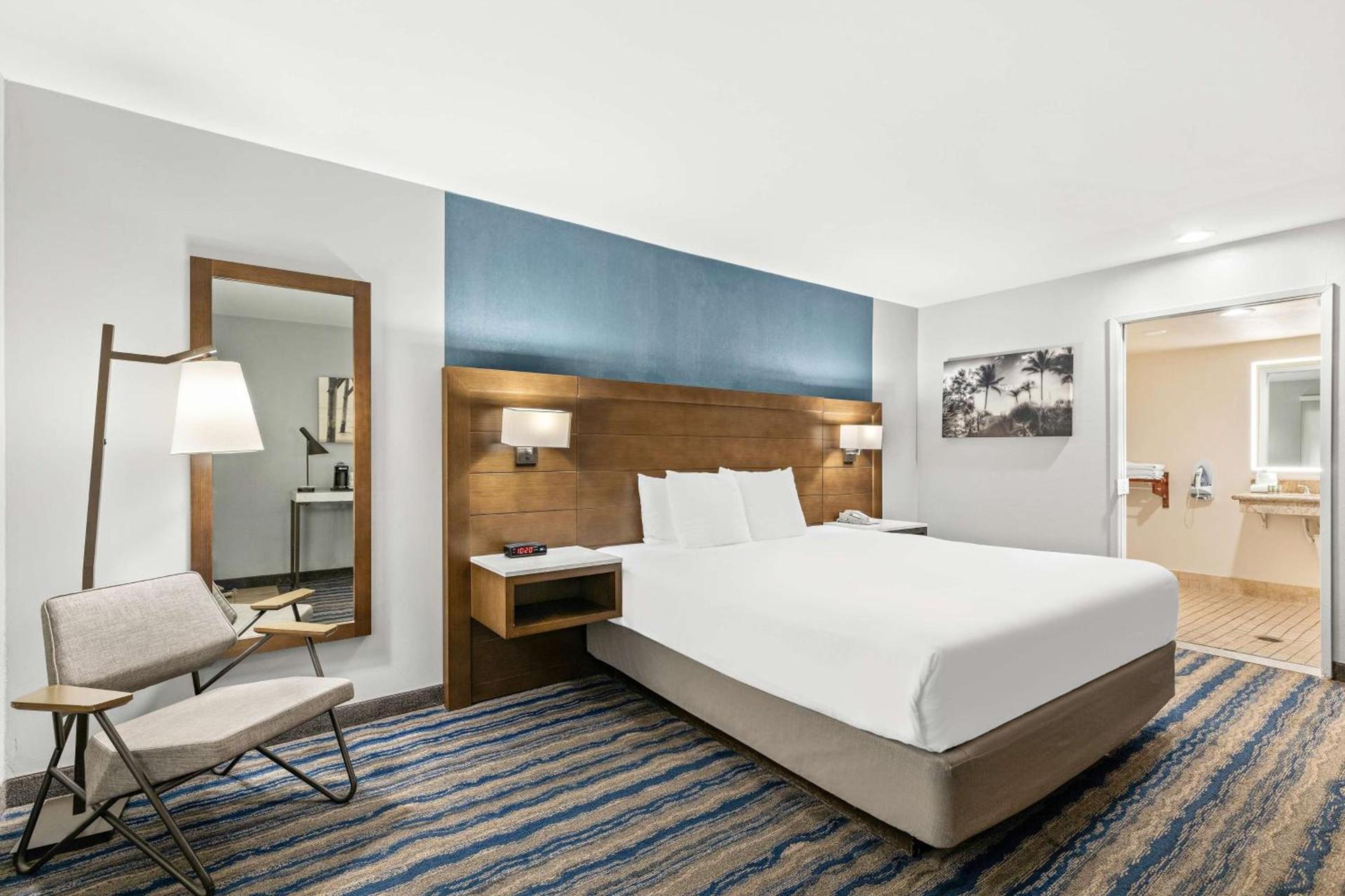 Best Western Chula Vista/Otay Valley Hotel photo 17