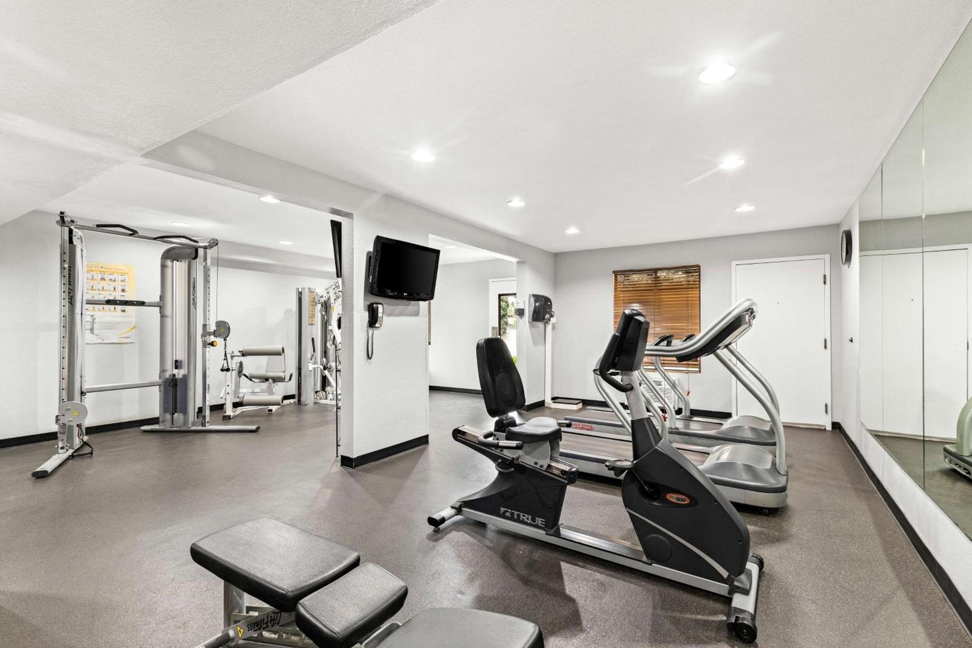 Best Western Chula Vista/Otay Valley Hotel photo 11