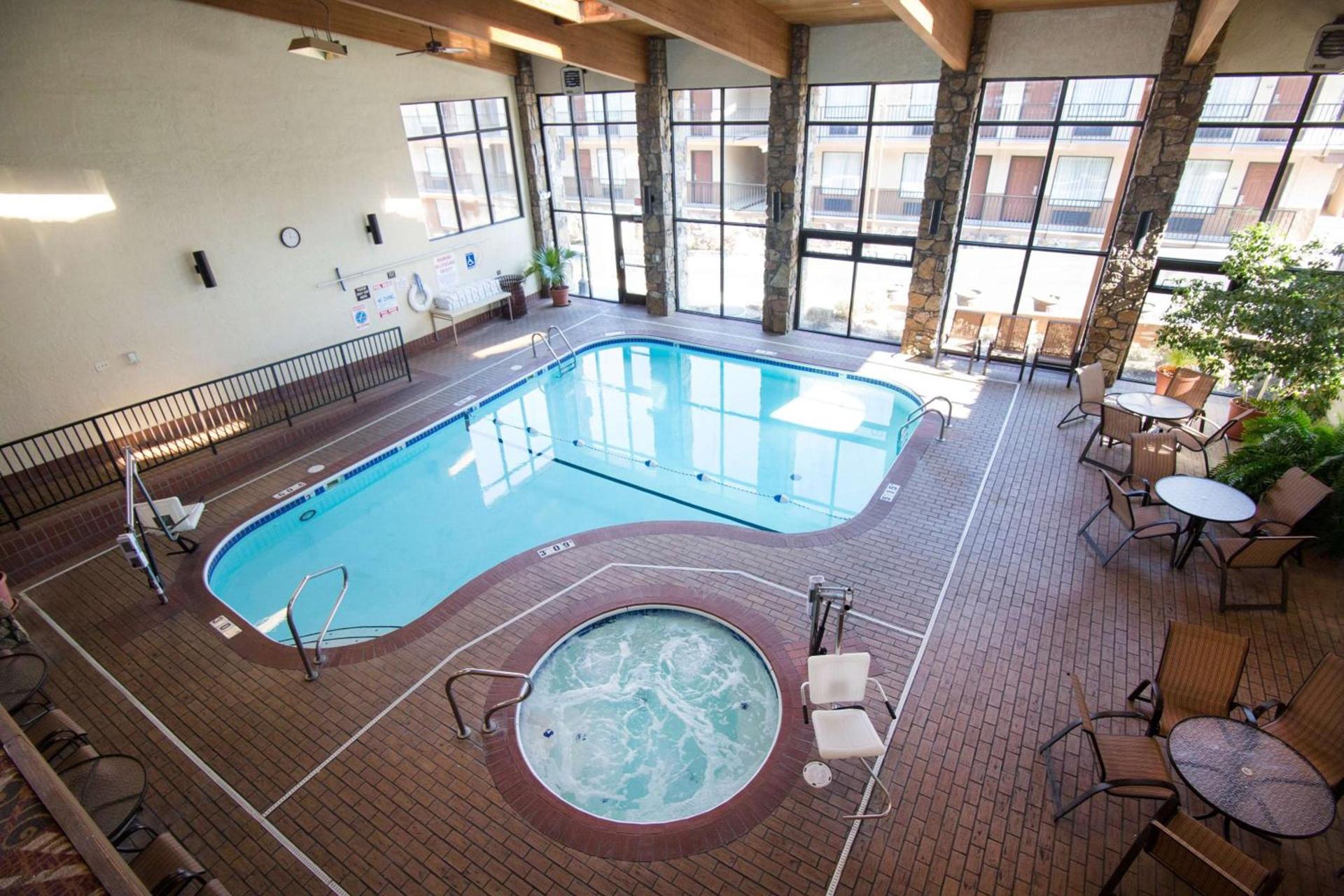 Best Western Center Pointe Inn photo 36
