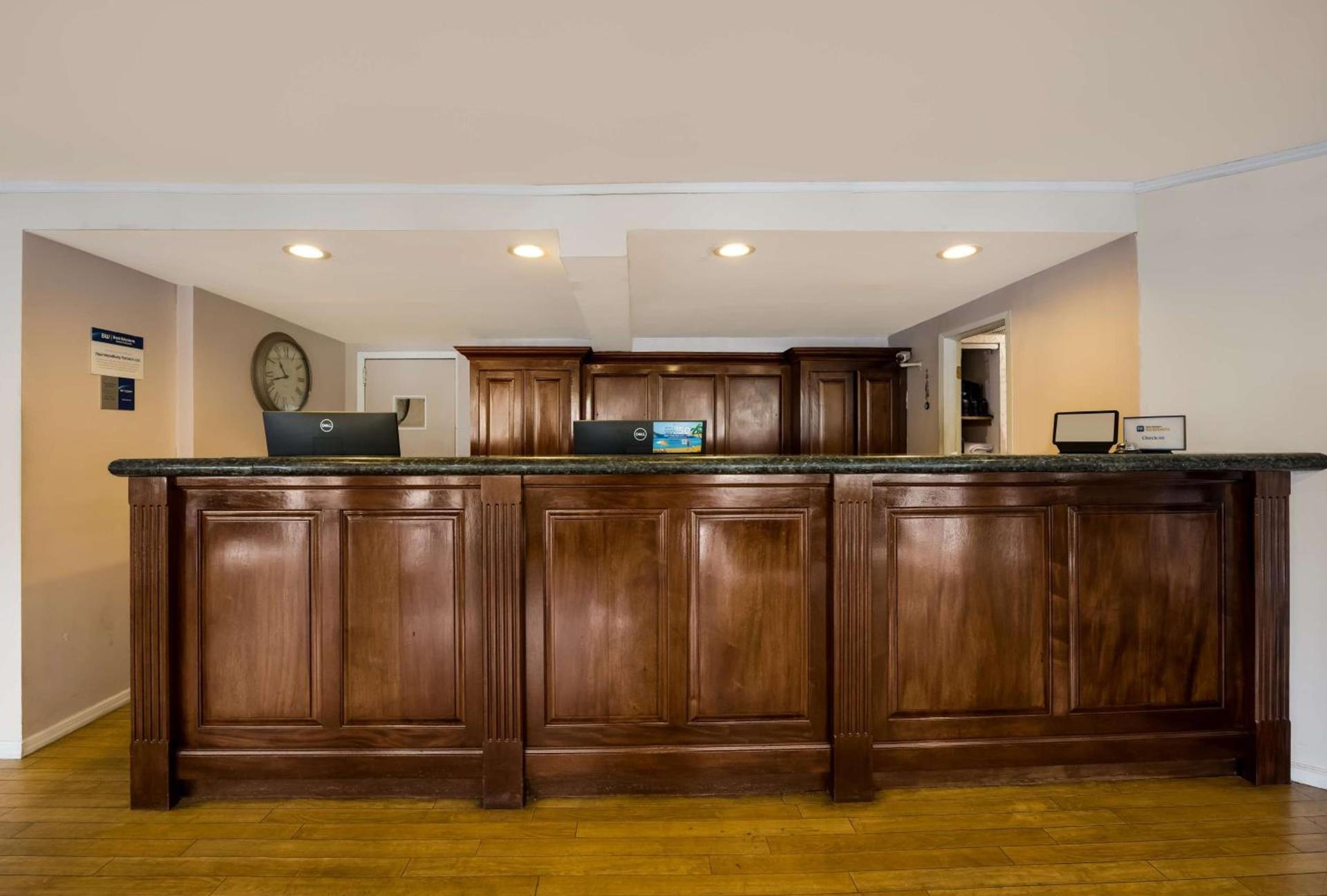 SureStay Plus by Best Western Woodbury Inn photo 21