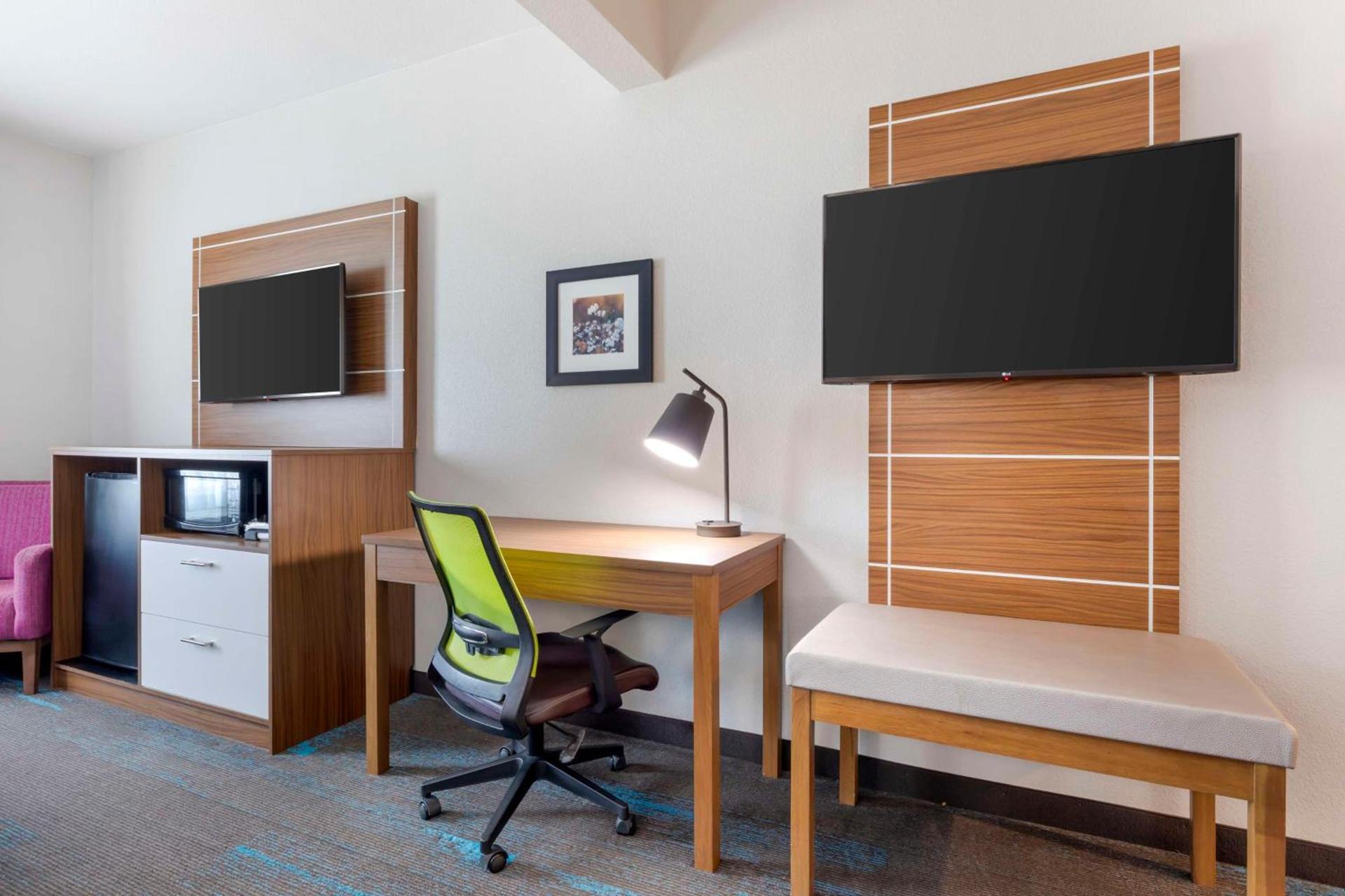 Best Western Plus Medical Center photo 13