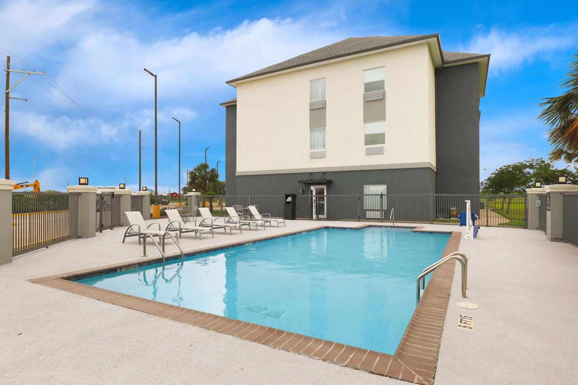 Best Western Iowa - Lake Charles East photo 3