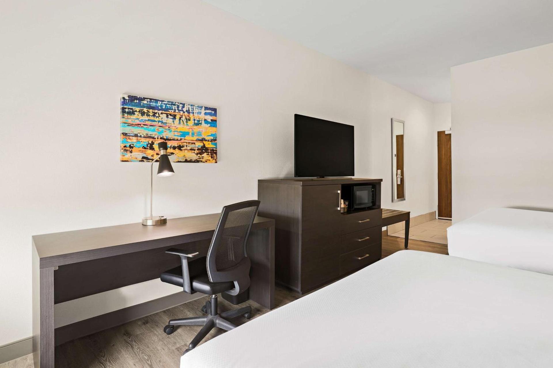 Best Western Iowa - Lake Charles East photo 11