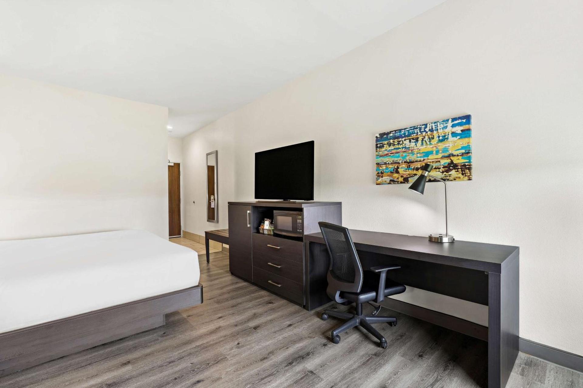 Best Western Iowa - Lake Charles East photo 9