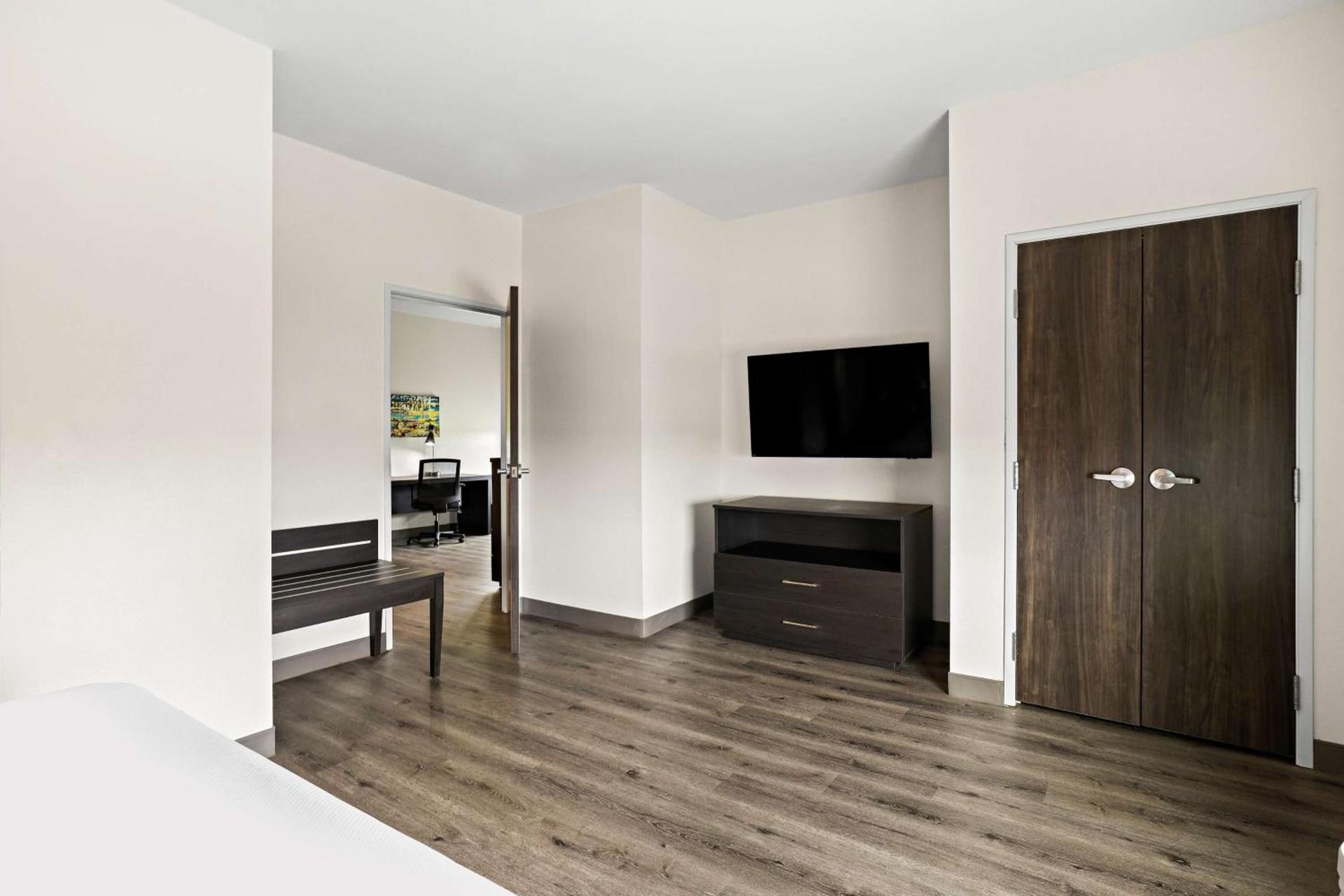 Best Western Iowa - Lake Charles East photo 18
