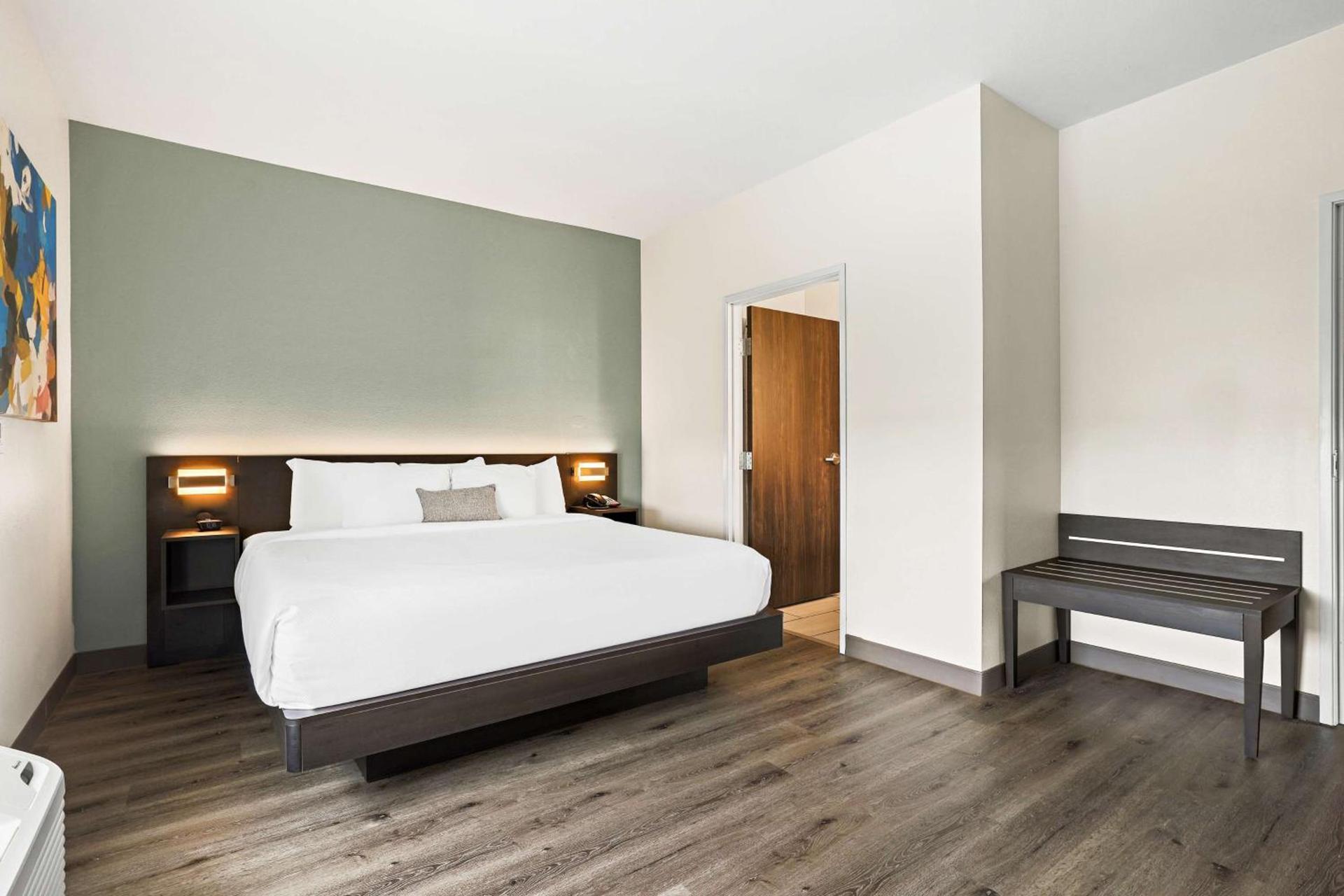 Best Western Iowa - Lake Charles East photo 17