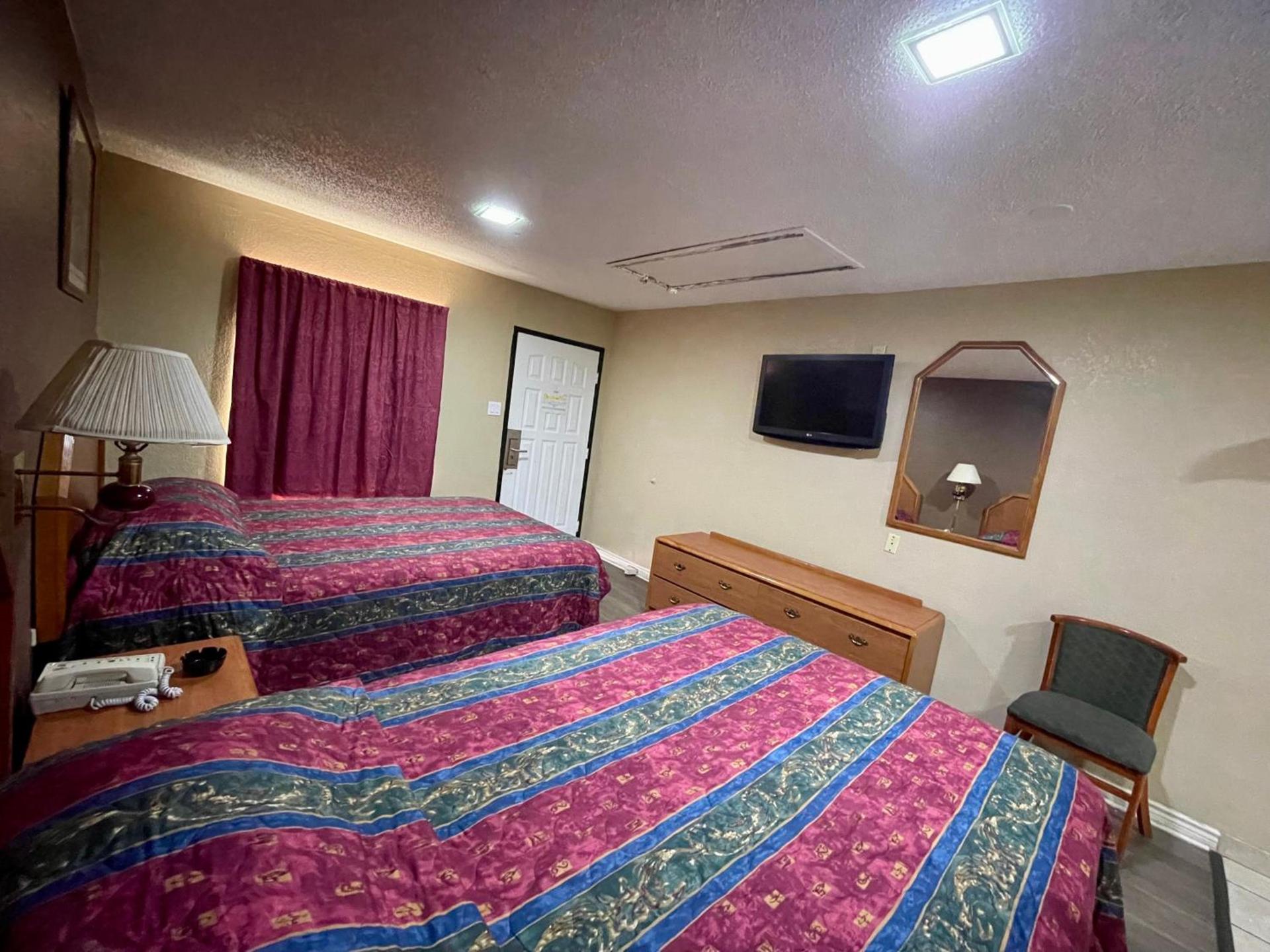 Golden Inn Dallas by Hotel O photo 15