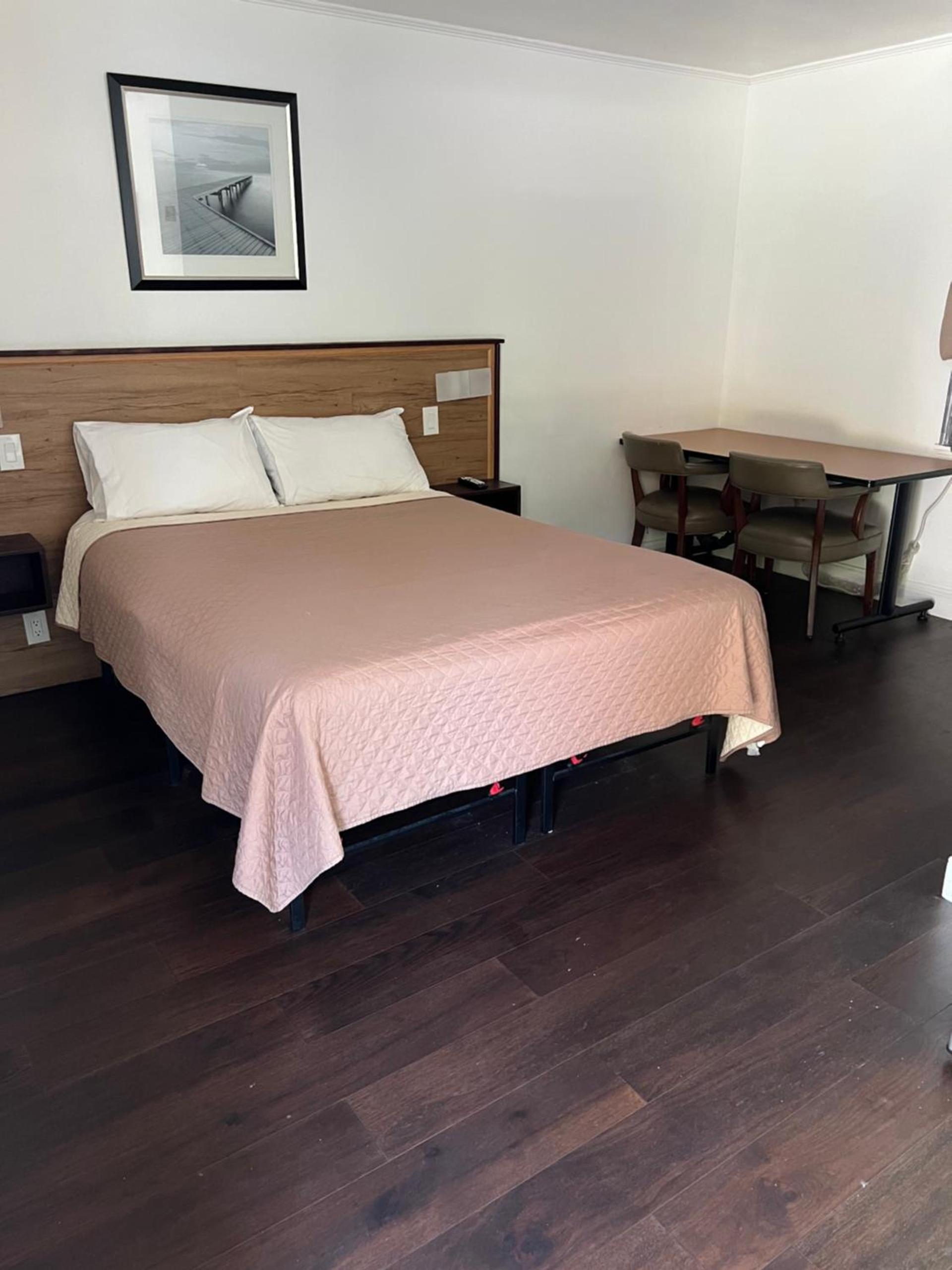 Cadet Motel photo 18