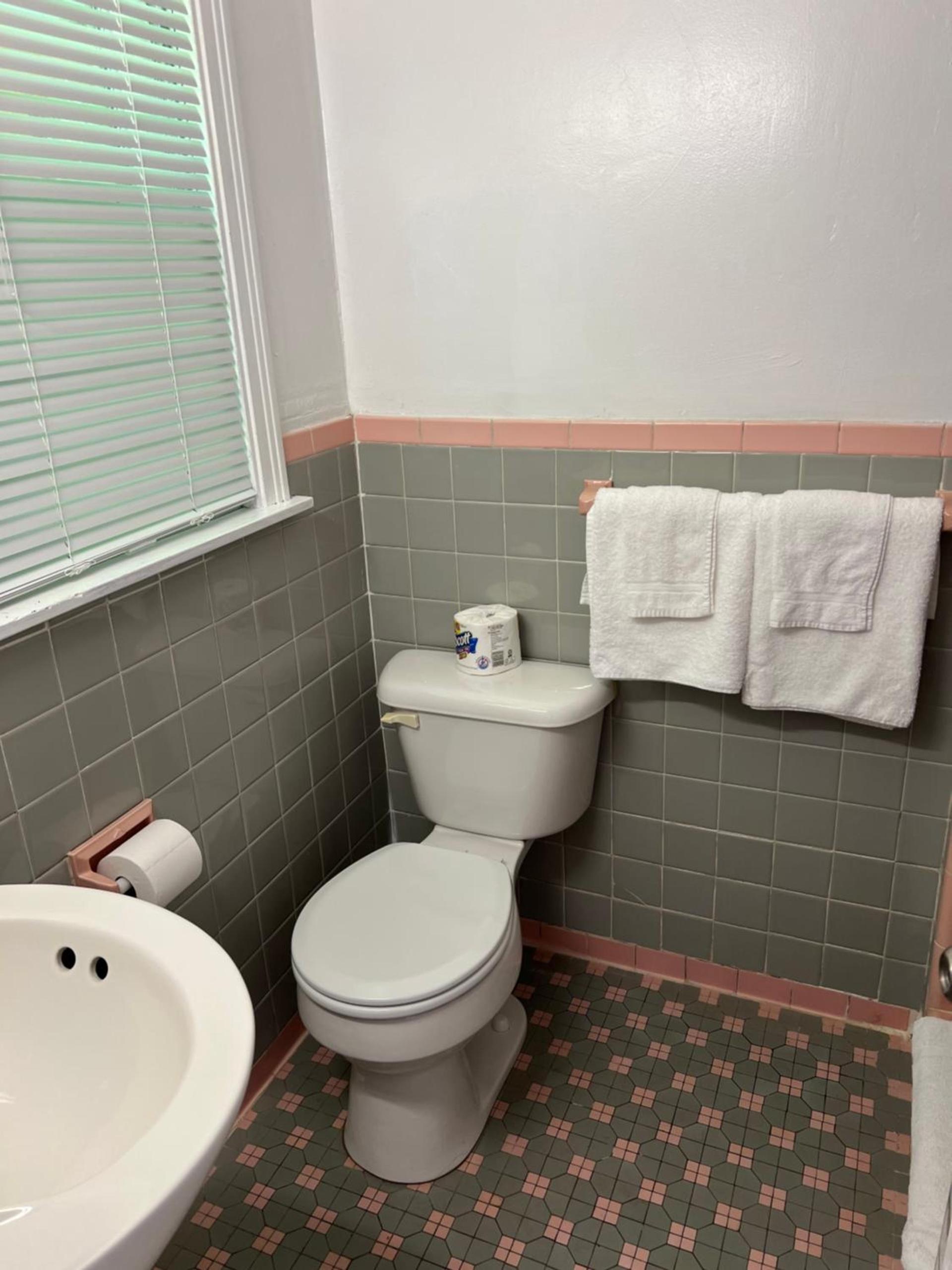 Cadet Motel photo 13