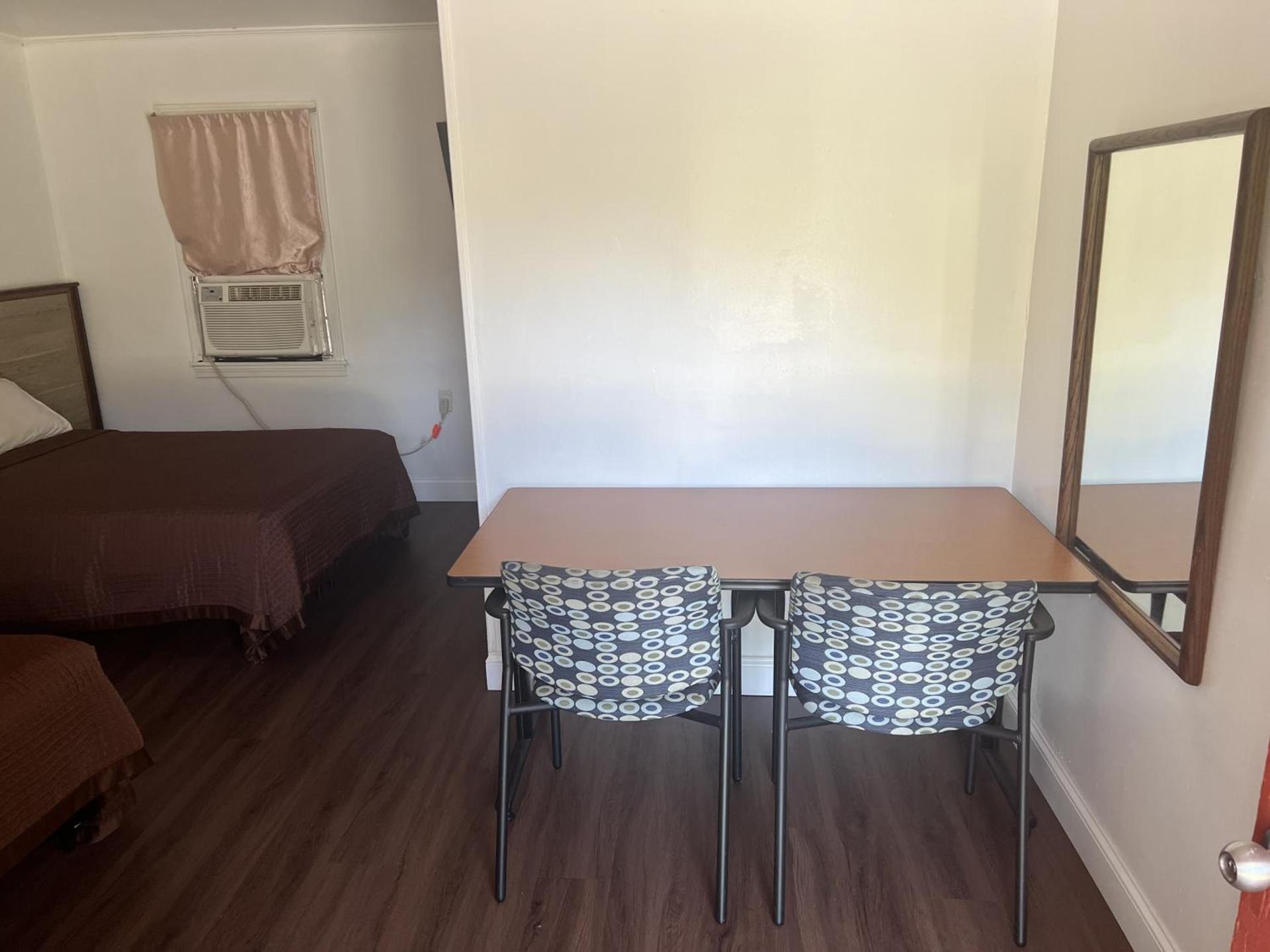 Cadet Motel photo 14