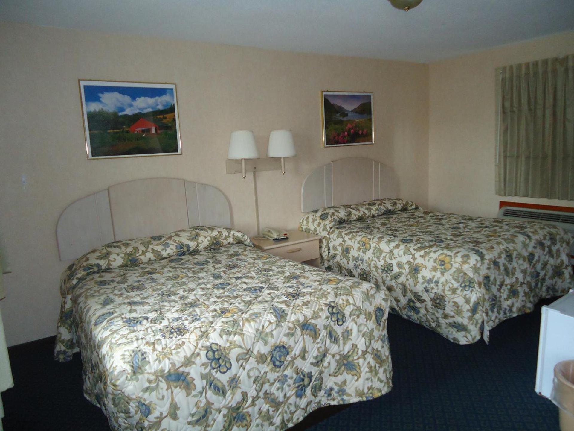 Elm Motel photo 12