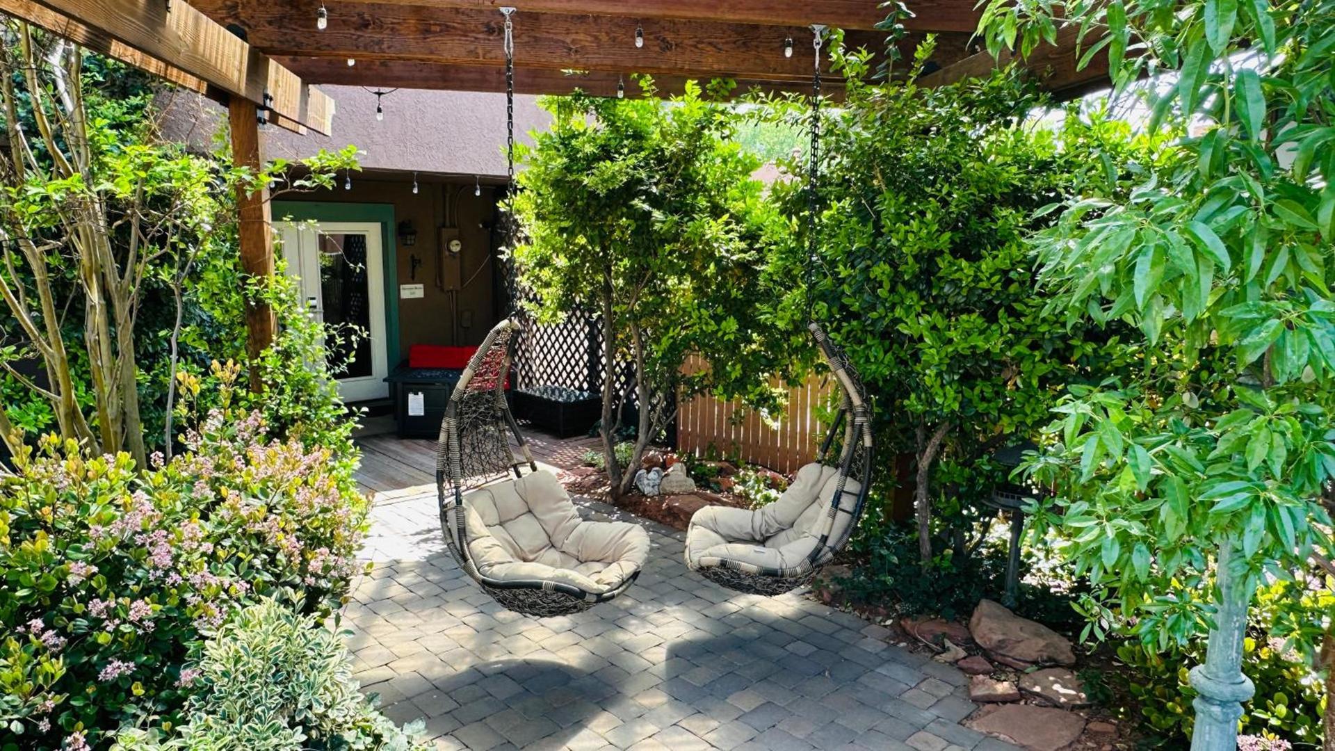 Lantern Light Inn - Romantic Getaway photo 60