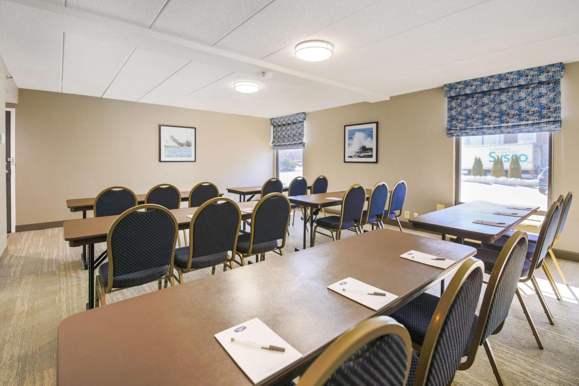 Hampton Inn Fall River/Westport photo 26