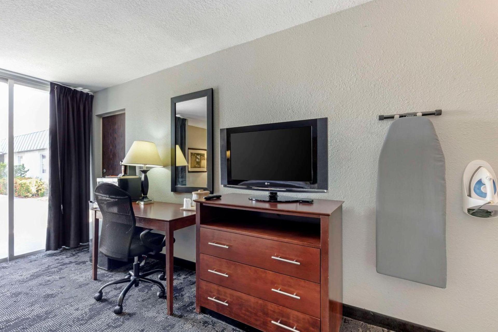 Quality Inn Downtown Stuart photo 15