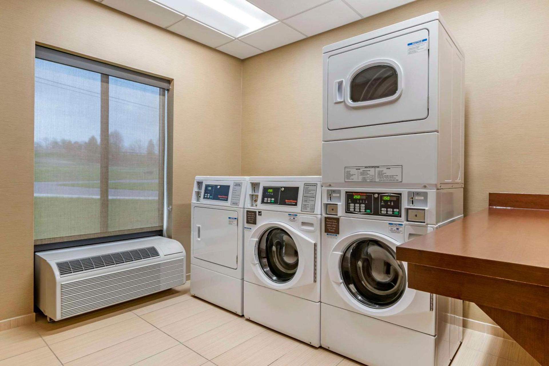 Comfort Suites Manheim - Lancaster photo 32
