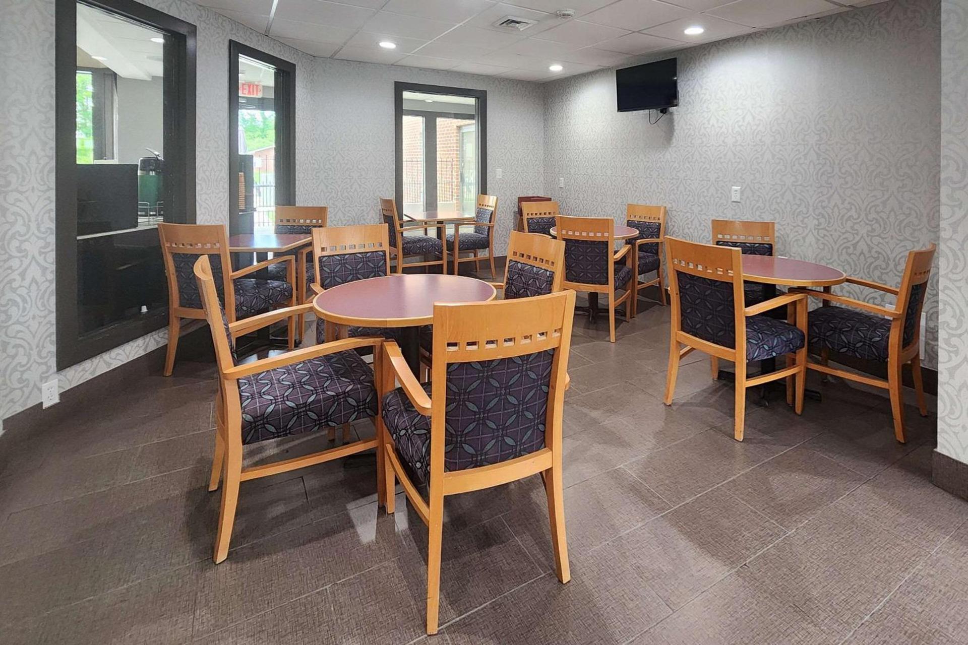 Quality Inn Dublin I-81 photo 36