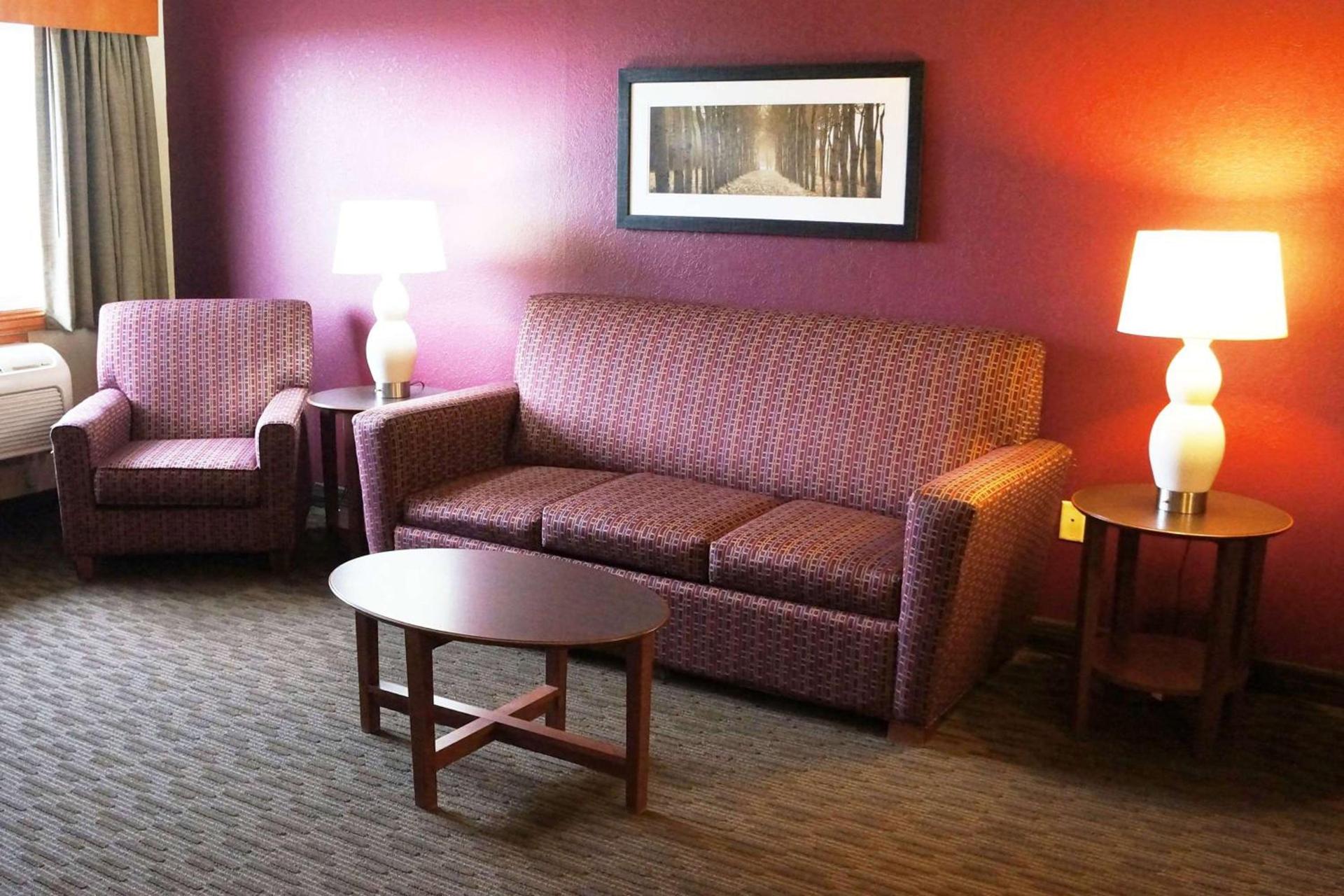 AmericInn by Wyndham Baldwin photo 14
