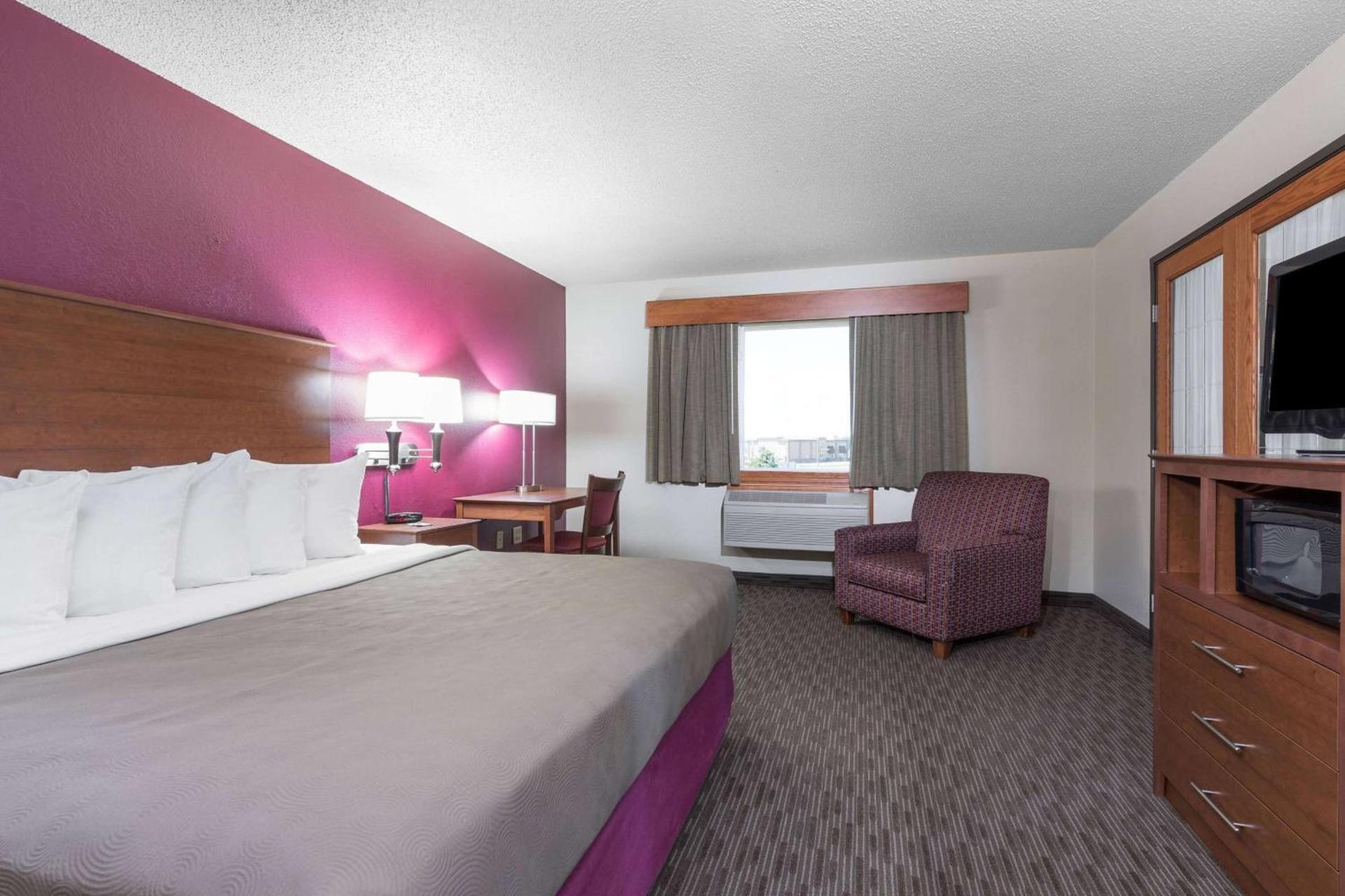 AmericInn by Wyndham Baldwin photo 15