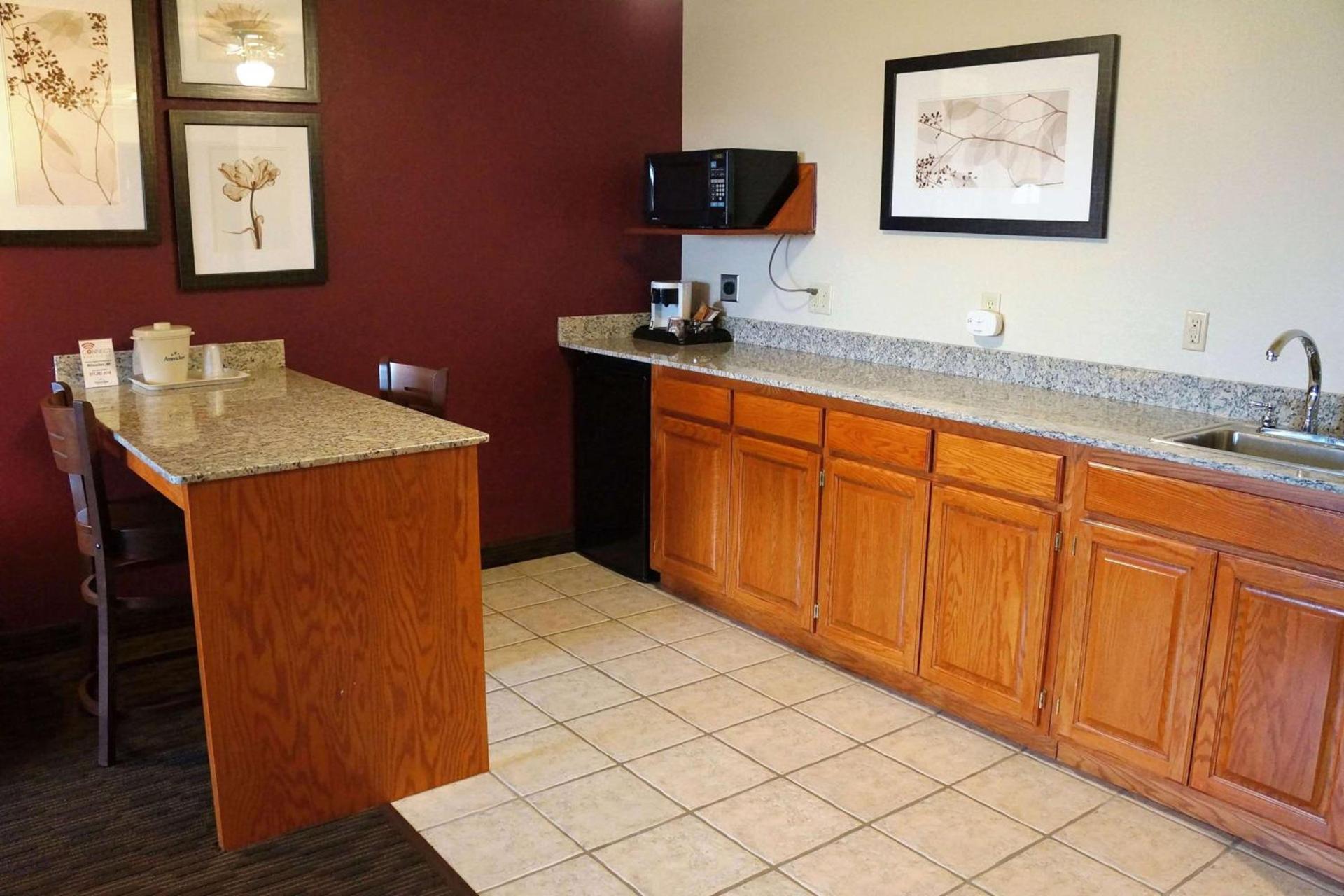 AmericInn by Wyndham Baldwin photo 17