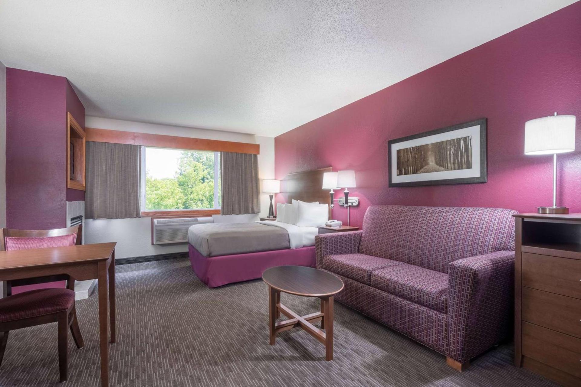 AmericInn by Wyndham Baldwin photo 16